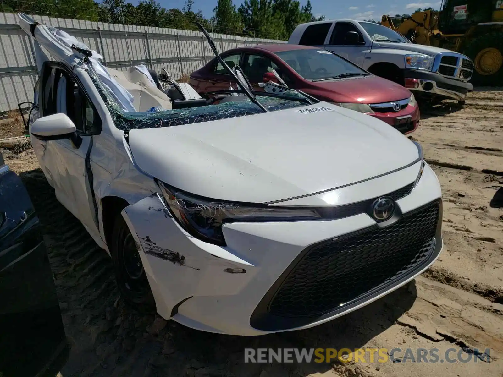 1 Photograph of a damaged car 5YFDPRAE9LP048117 TOYOTA COROLLA 2020