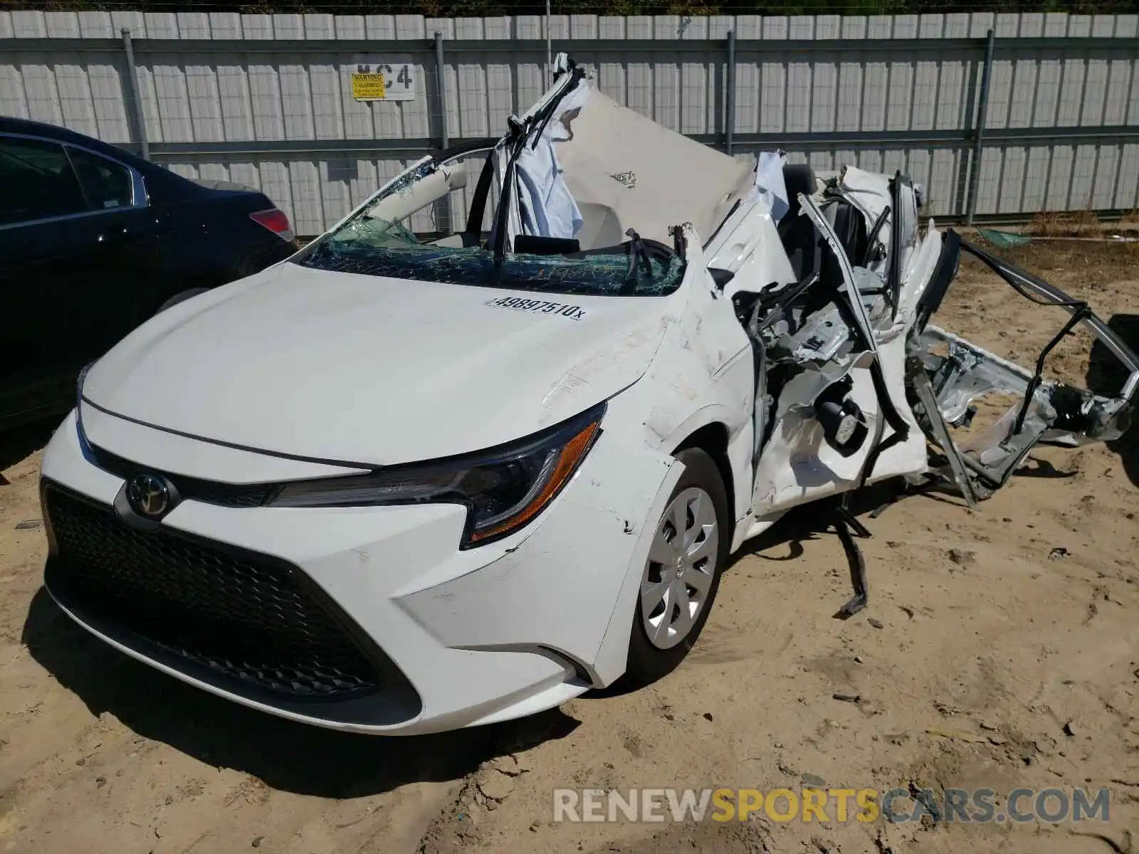 2 Photograph of a damaged car 5YFDPRAE9LP048117 TOYOTA COROLLA 2020