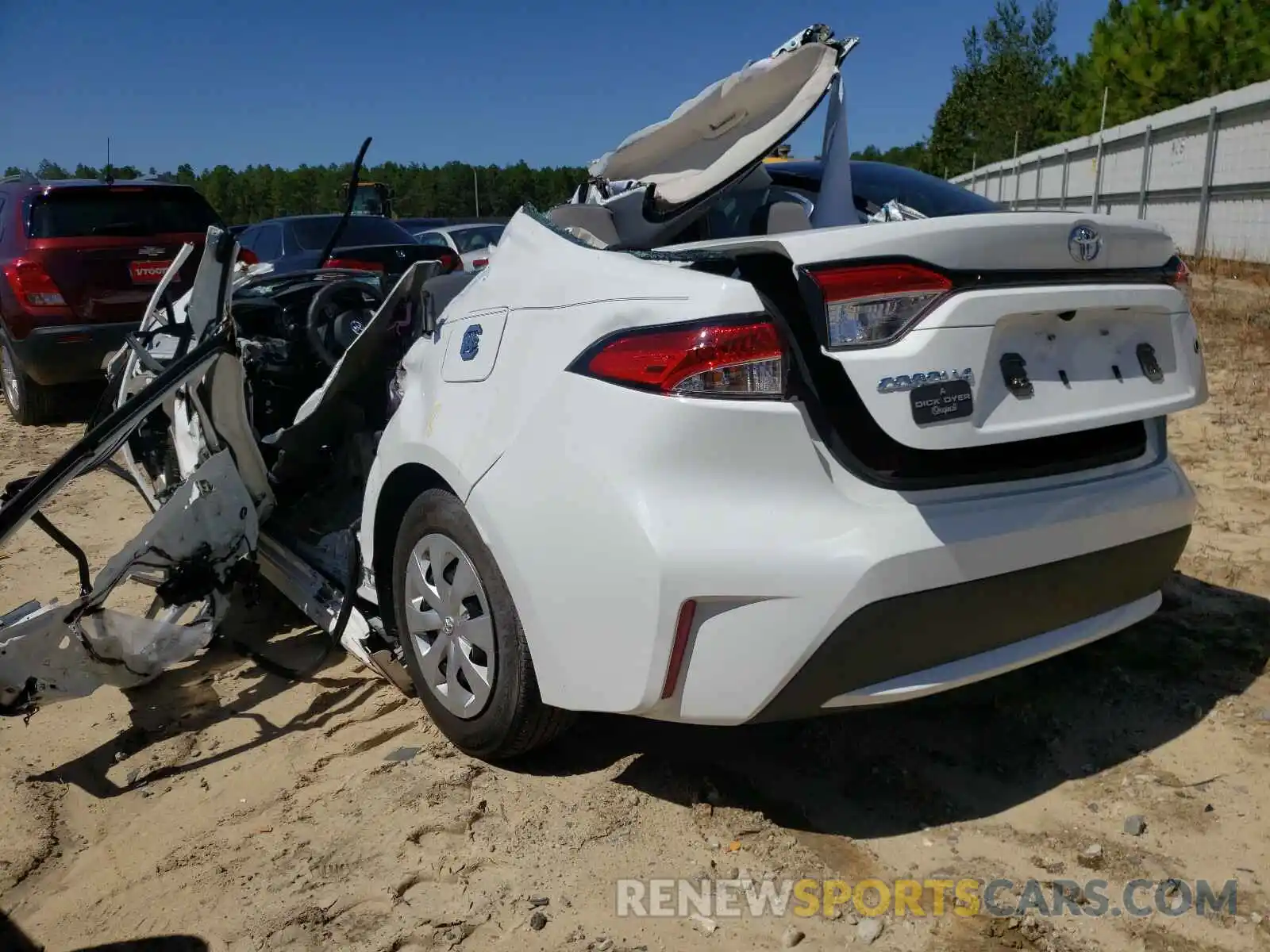 3 Photograph of a damaged car 5YFDPRAE9LP048117 TOYOTA COROLLA 2020