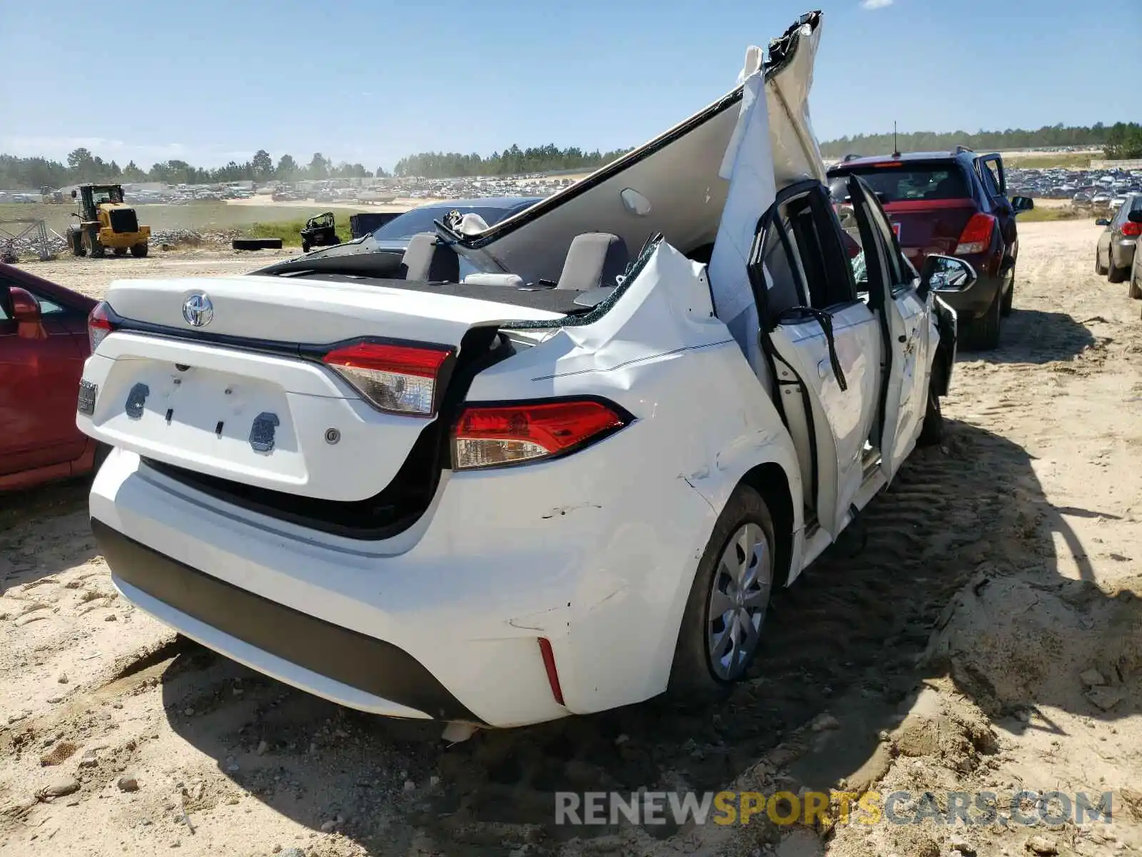 4 Photograph of a damaged car 5YFDPRAE9LP048117 TOYOTA COROLLA 2020