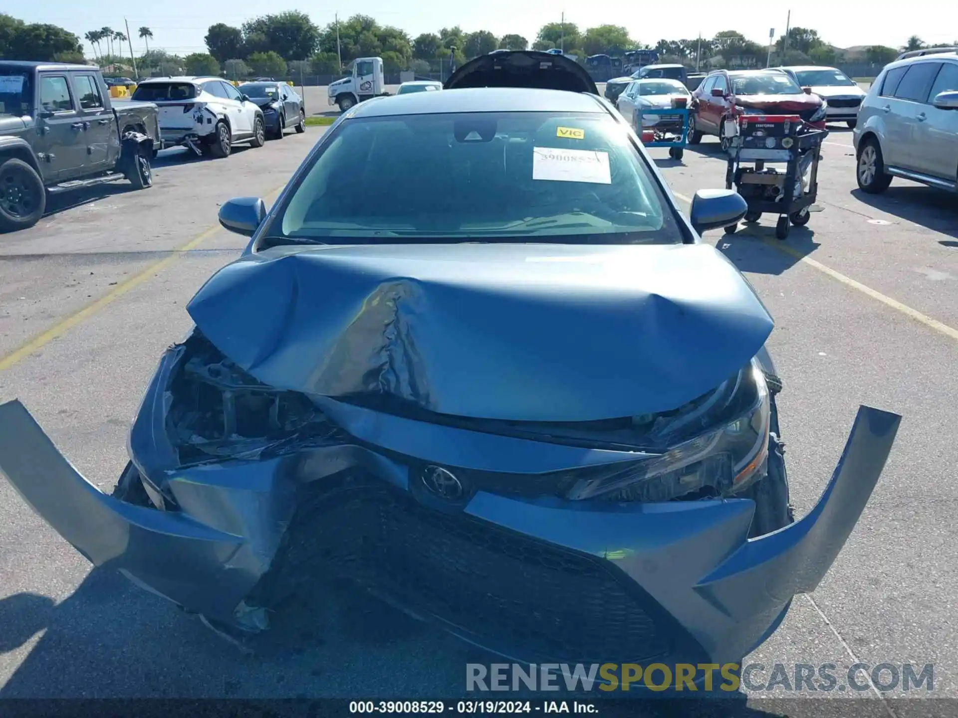 12 Photograph of a damaged car 5YFDPRAE9LP050790 TOYOTA COROLLA 2020