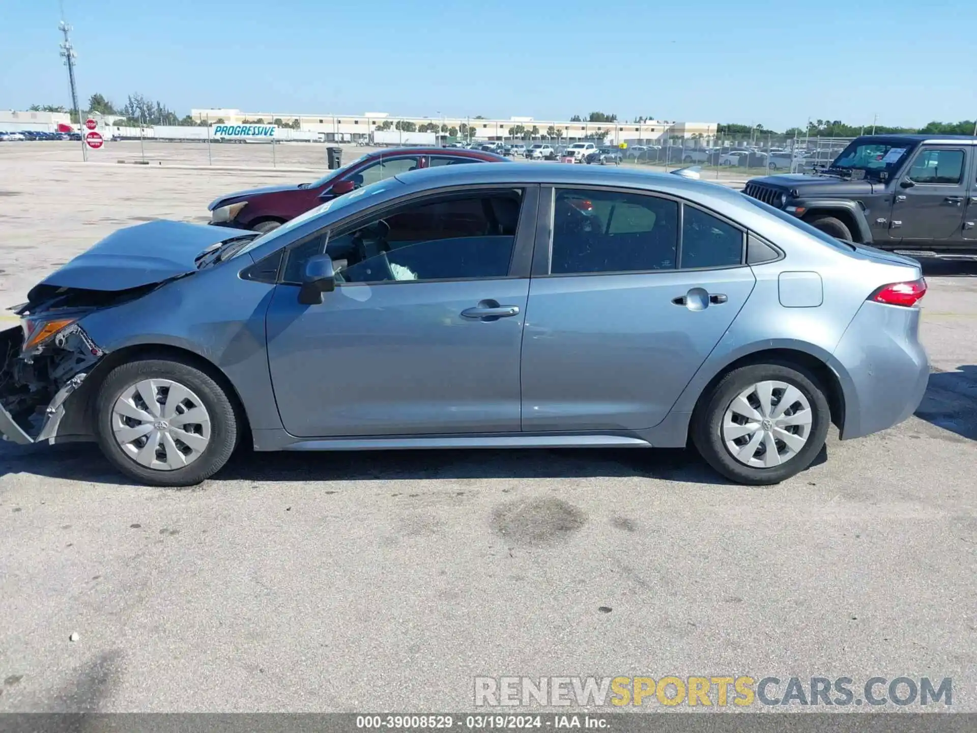 14 Photograph of a damaged car 5YFDPRAE9LP050790 TOYOTA COROLLA 2020