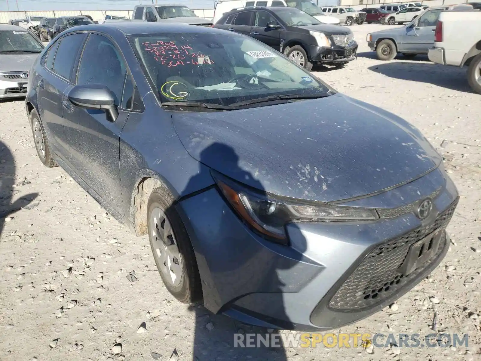 1 Photograph of a damaged car 5YFDPRAE9LP064754 TOYOTA COROLLA 2020