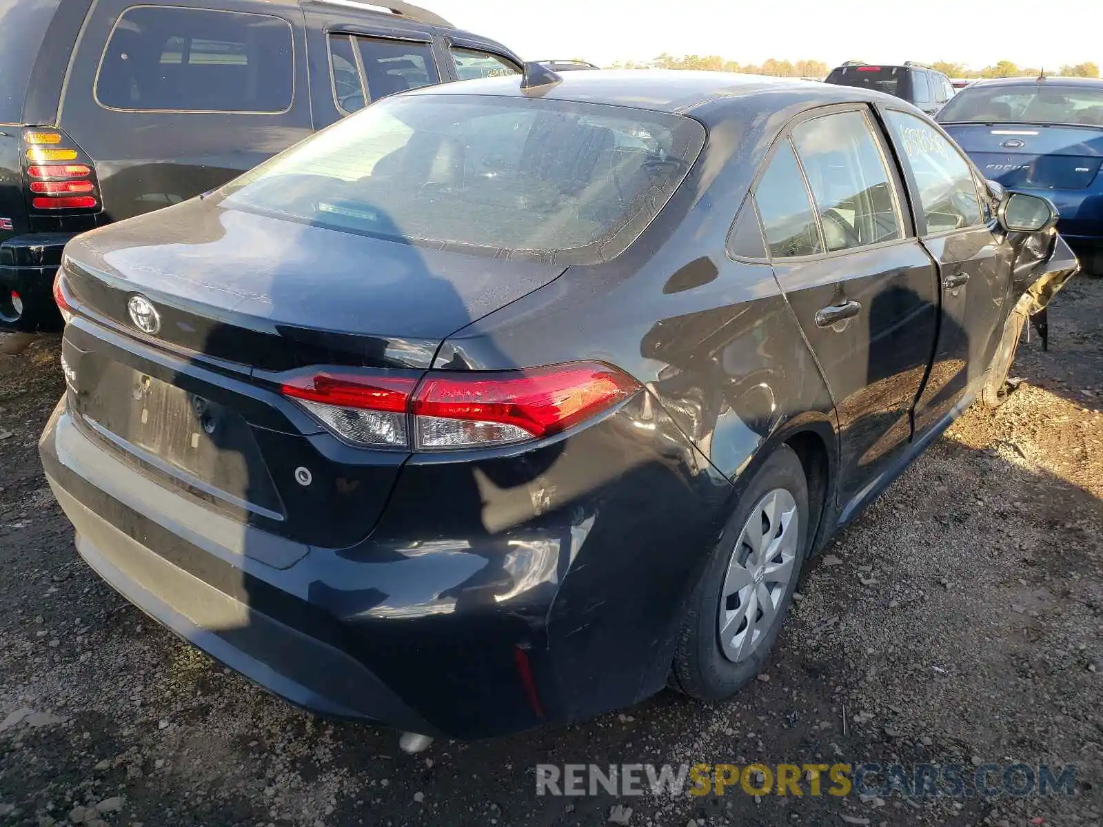 4 Photograph of a damaged car 5YFDPRAE9LP065080 TOYOTA COROLLA 2020