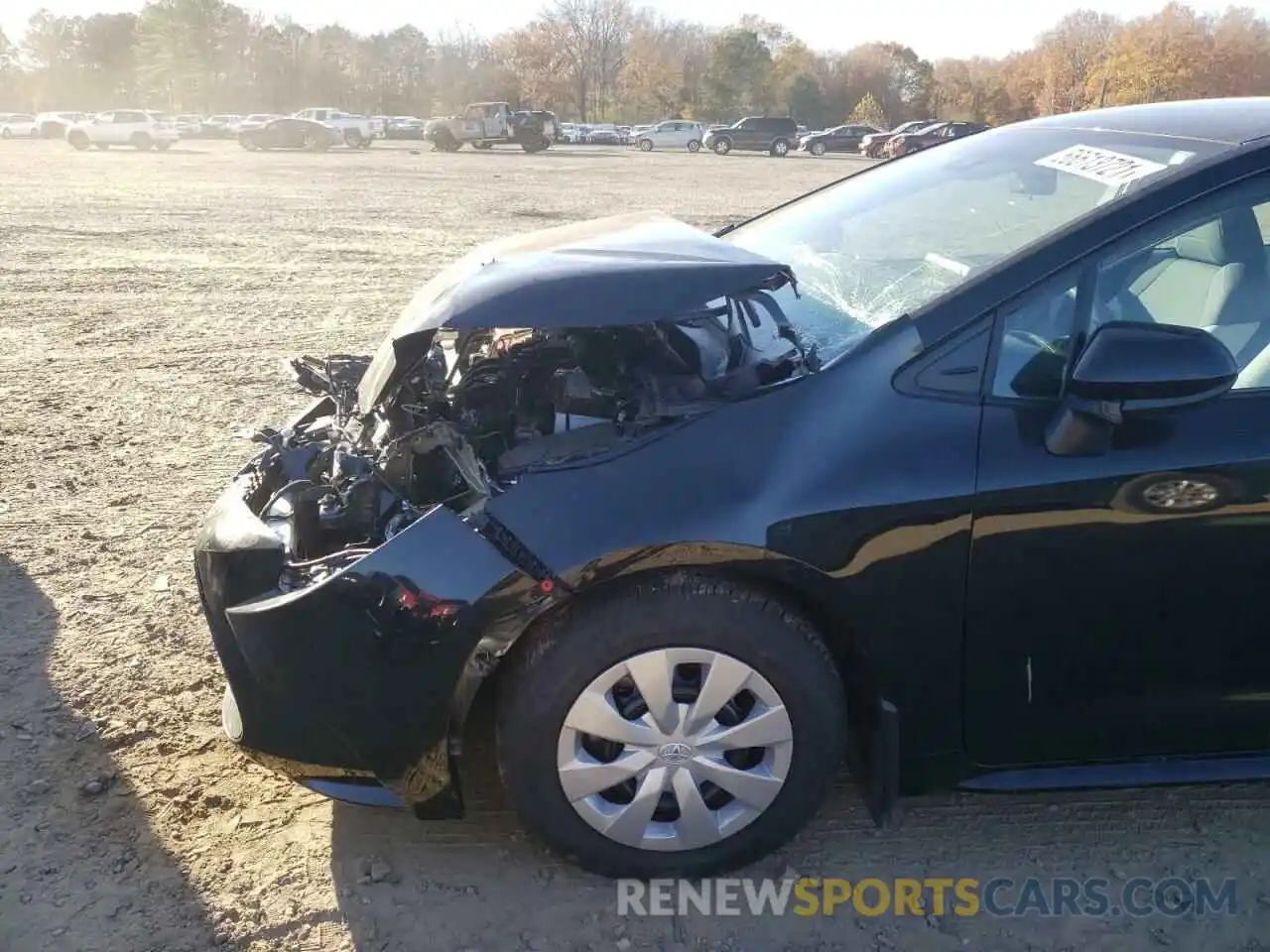 9 Photograph of a damaged car 5YFDPRAE9LP067511 TOYOTA COROLLA 2020