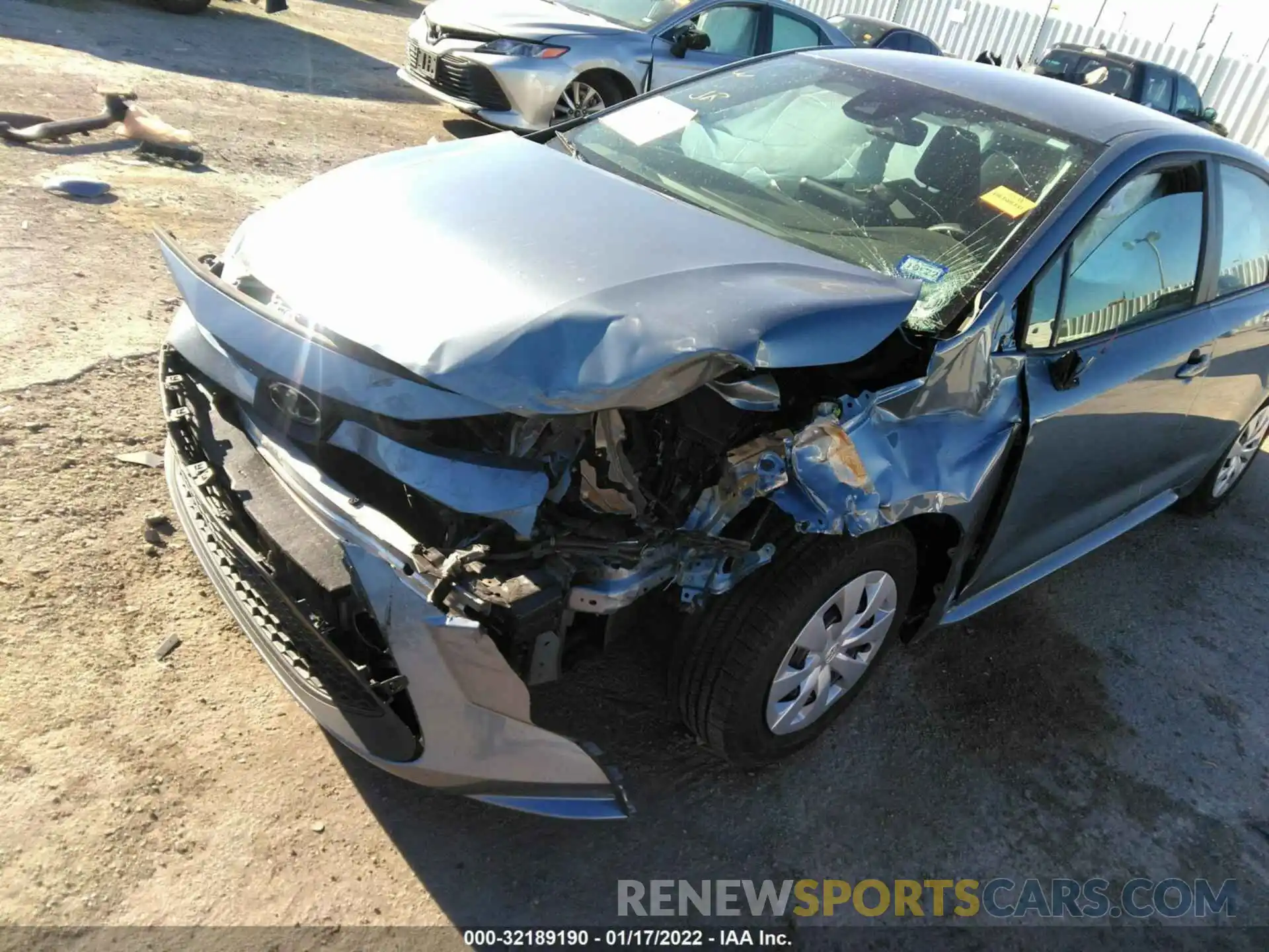 6 Photograph of a damaged car 5YFDPRAE9LP067525 TOYOTA COROLLA 2020