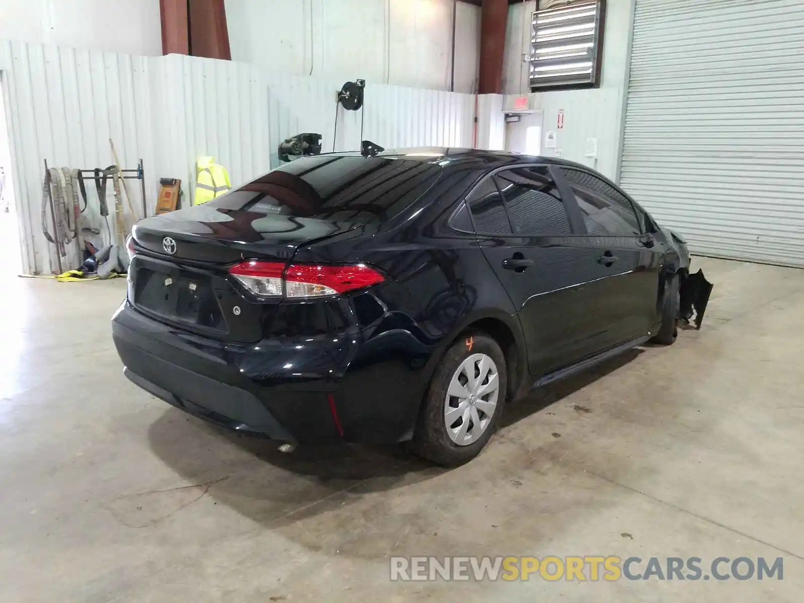 4 Photograph of a damaged car 5YFDPRAE9LP071901 TOYOTA COROLLA 2020