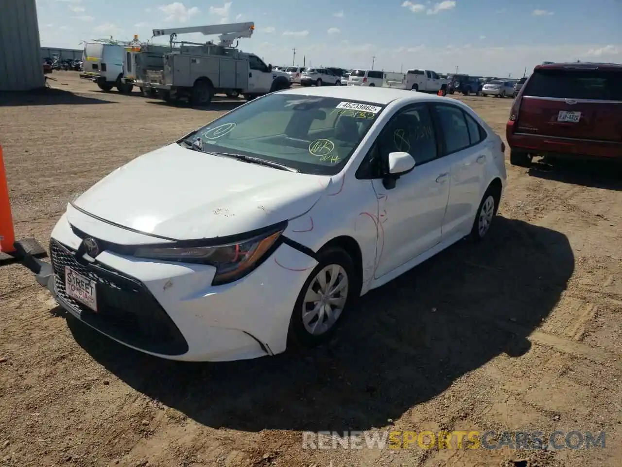 2 Photograph of a damaged car 5YFDPRAE9LP143132 TOYOTA COROLLA 2020