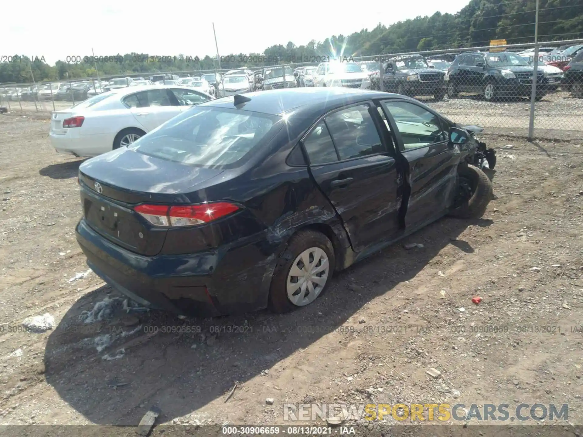 4 Photograph of a damaged car 5YFDPRAE9LP143910 TOYOTA COROLLA 2020