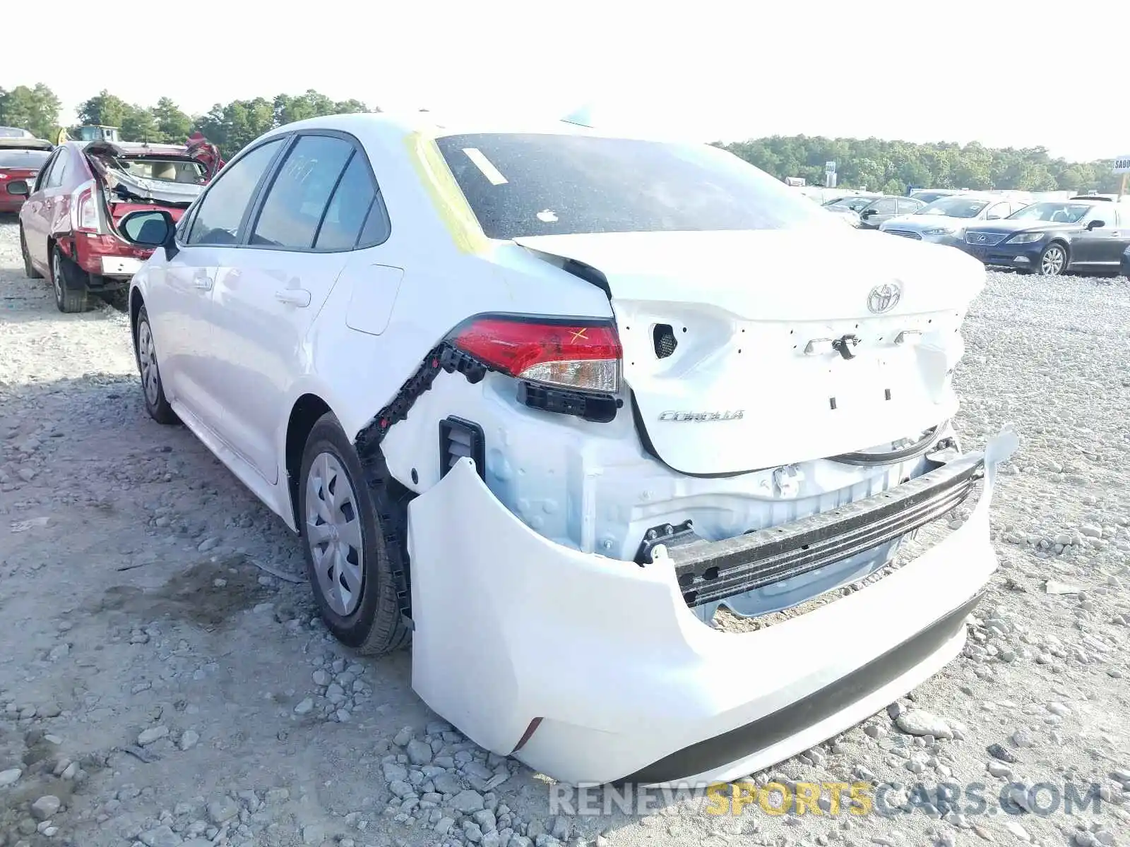 3 Photograph of a damaged car 5YFDPRAE9LP145186 TOYOTA COROLLA 2020