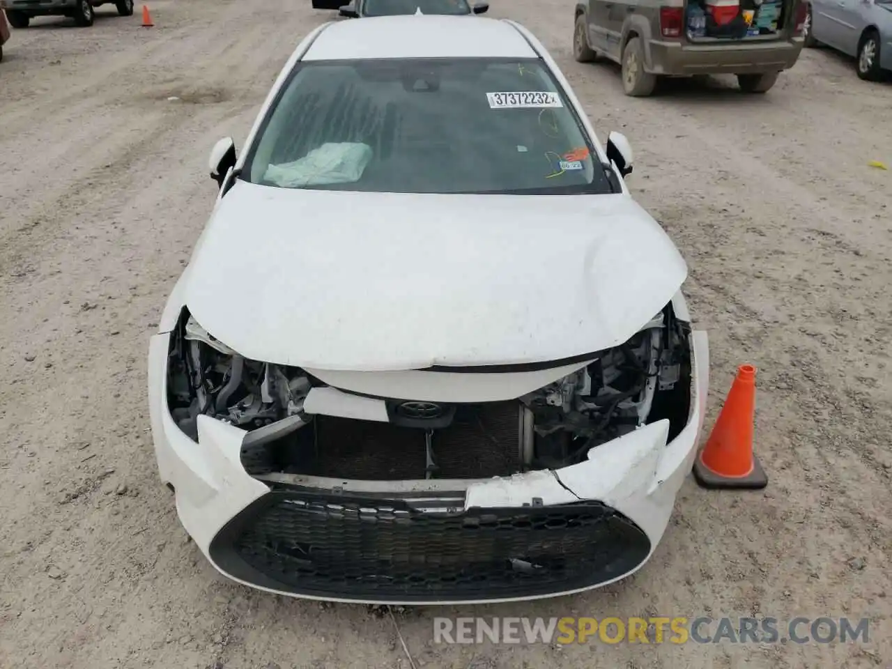 9 Photograph of a damaged car 5YFDPRAEXLP015207 TOYOTA COROLLA 2020