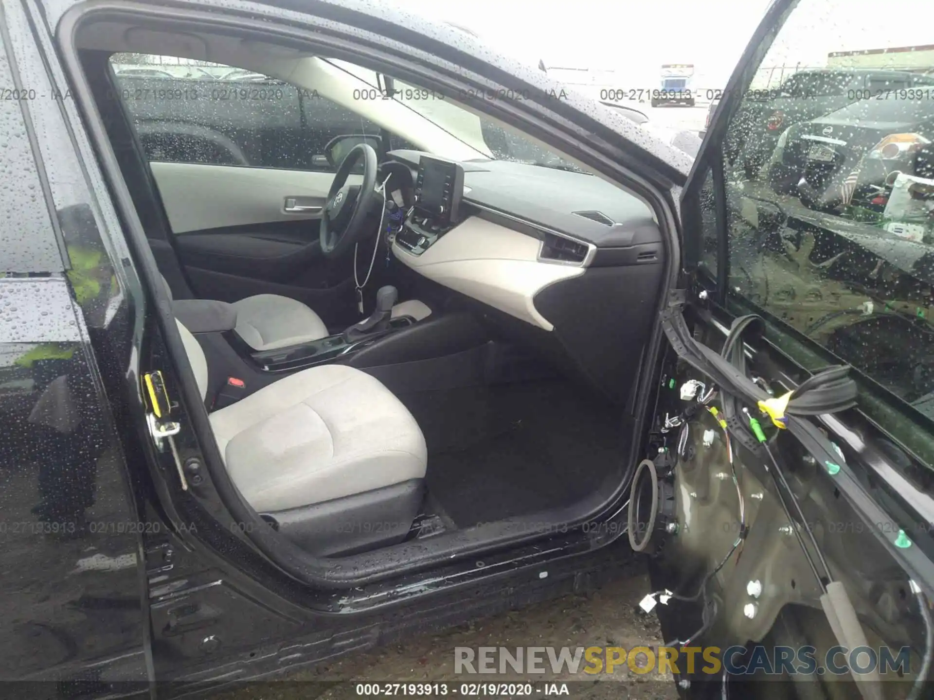 5 Photograph of a damaged car 5YFDPRAEXLP037417 TOYOTA COROLLA 2020