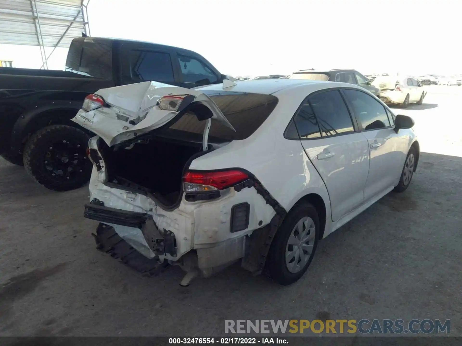 4 Photograph of a damaged car 5YFDPRAEXLP053889 TOYOTA COROLLA 2020