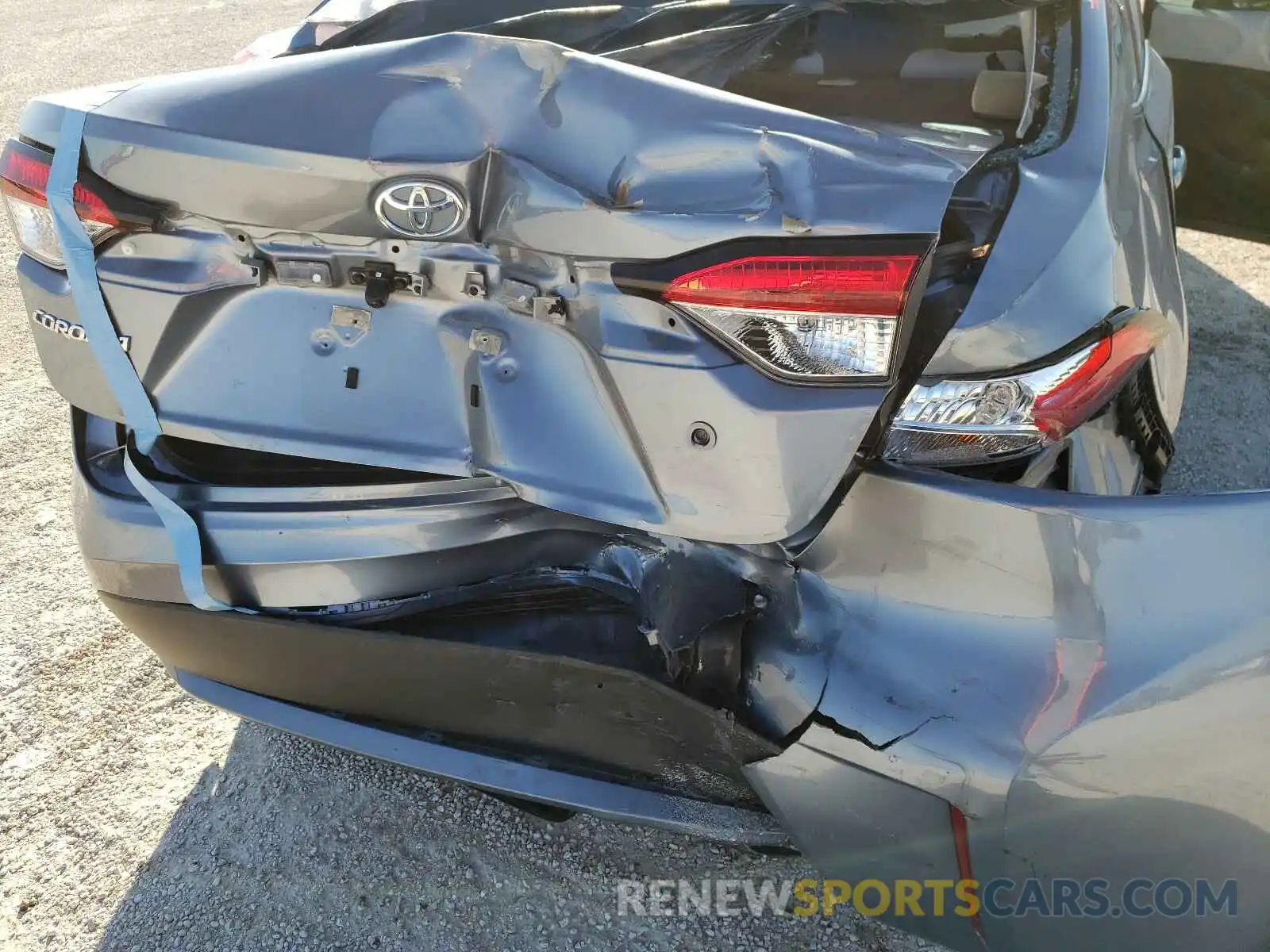 9 Photograph of a damaged car 5YFDPRAEXLP101066 TOYOTA COROLLA 2020