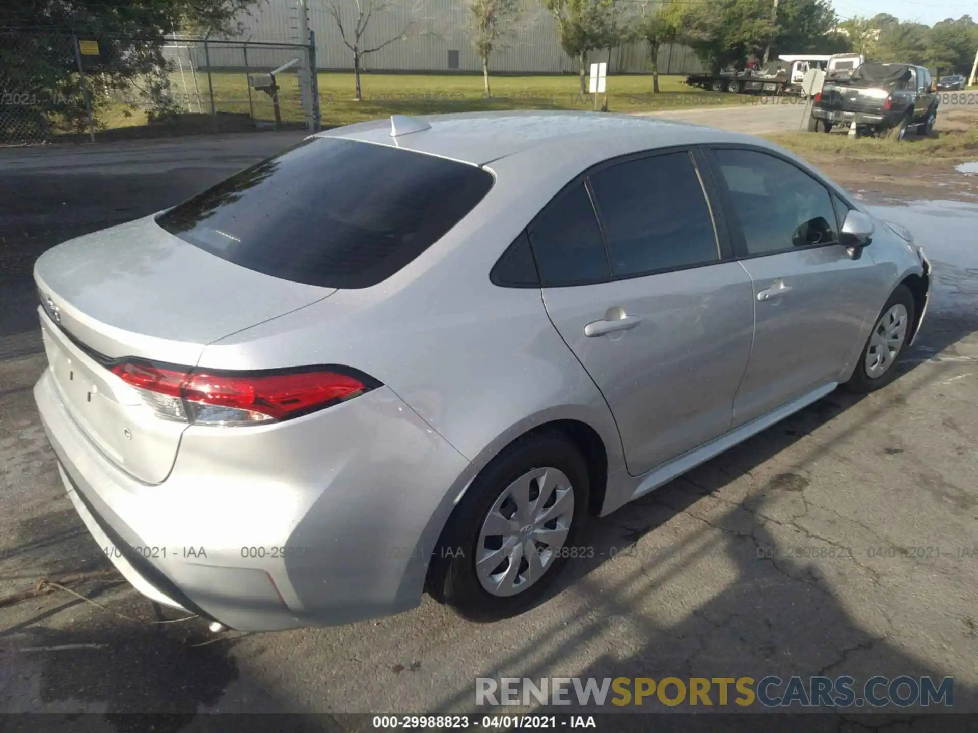 4 Photograph of a damaged car 5YFDPRAEXLP105571 TOYOTA COROLLA 2020