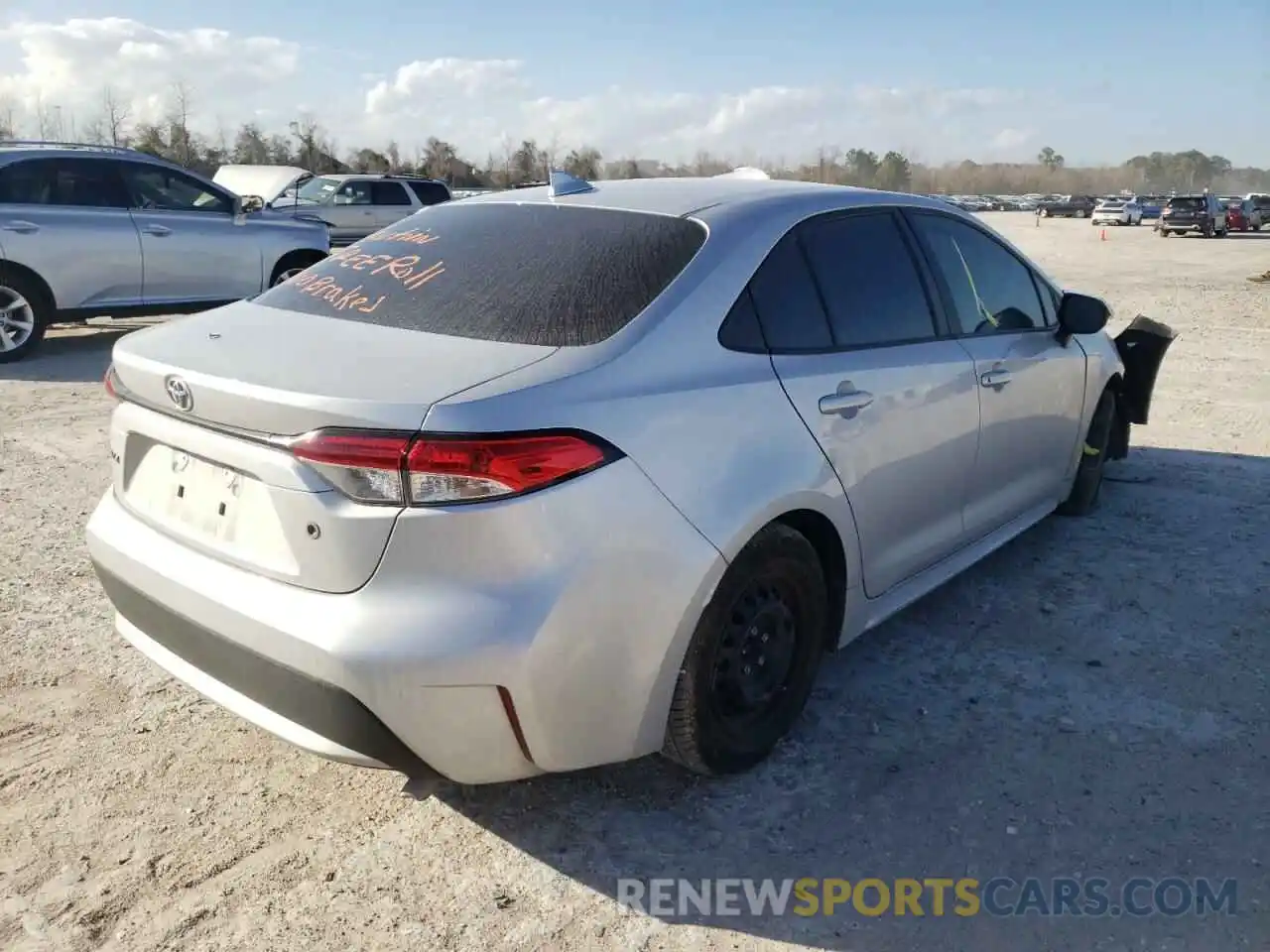 4 Photograph of a damaged car 5YFDPRAEXLP121656 TOYOTA COROLLA 2020