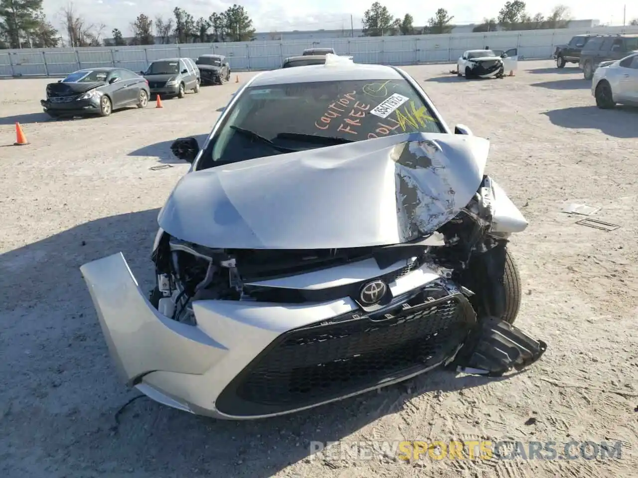 9 Photograph of a damaged car 5YFDPRAEXLP121656 TOYOTA COROLLA 2020