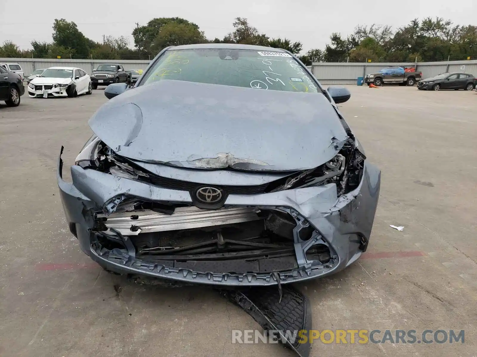 9 Photograph of a damaged car 5YFDPRAEXLP125058 TOYOTA COROLLA 2020