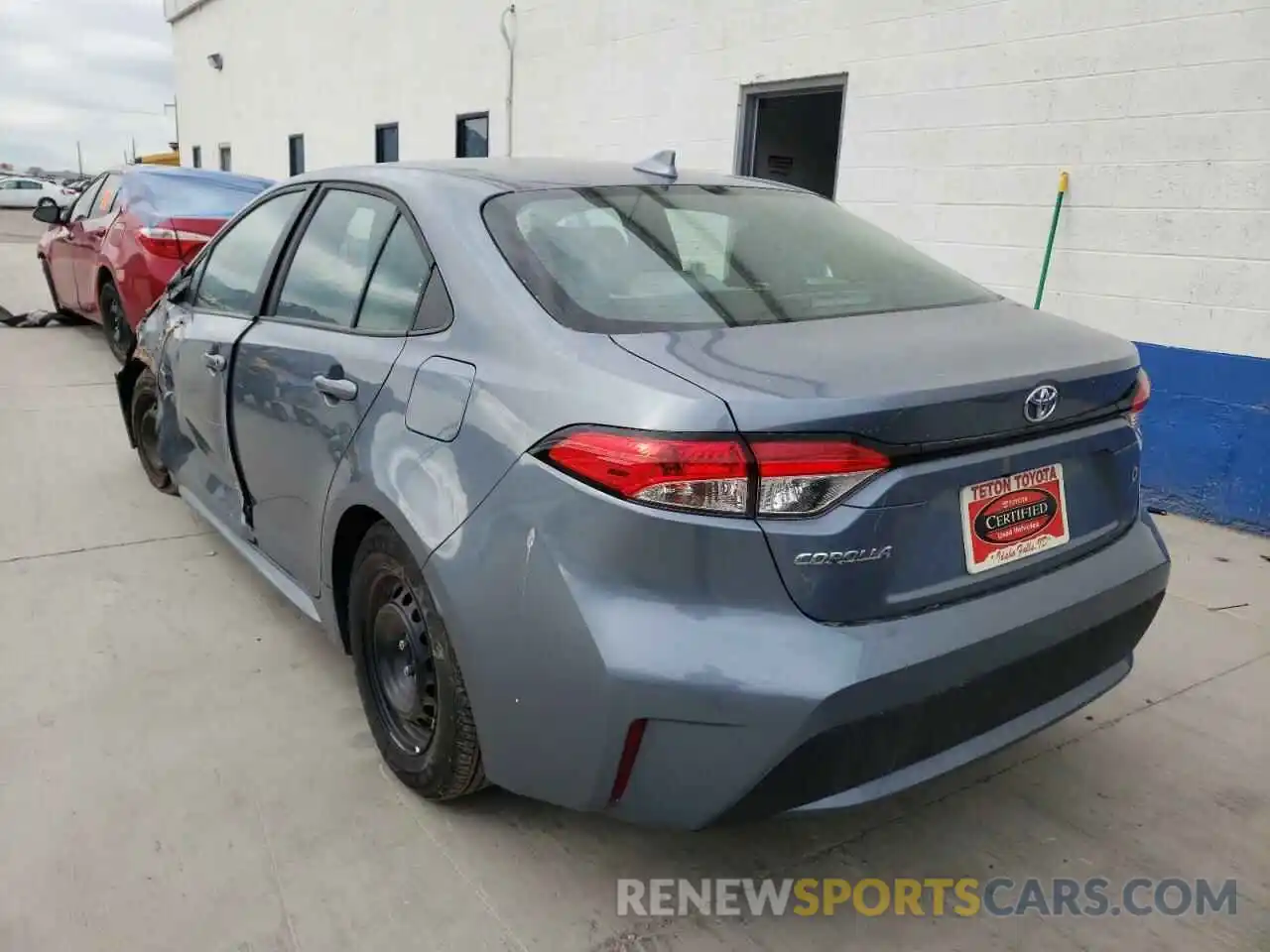 3 Photograph of a damaged car 5YFDPRAEXLP127652 TOYOTA COROLLA 2020