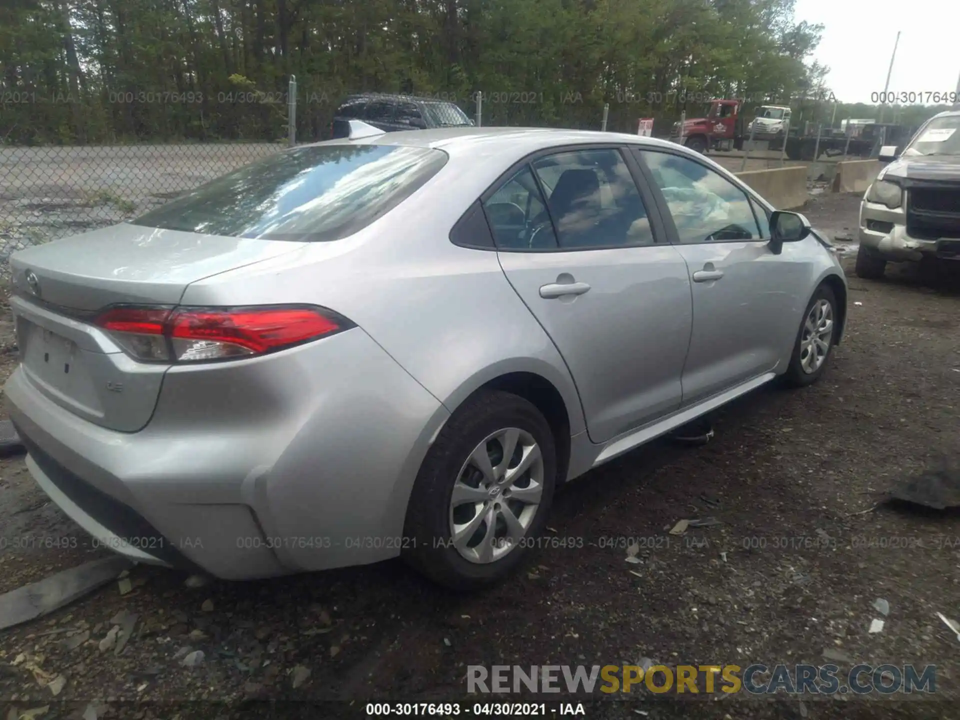 4 Photograph of a damaged car 5YFEPRAE0LP003233 TOYOTA COROLLA 2020