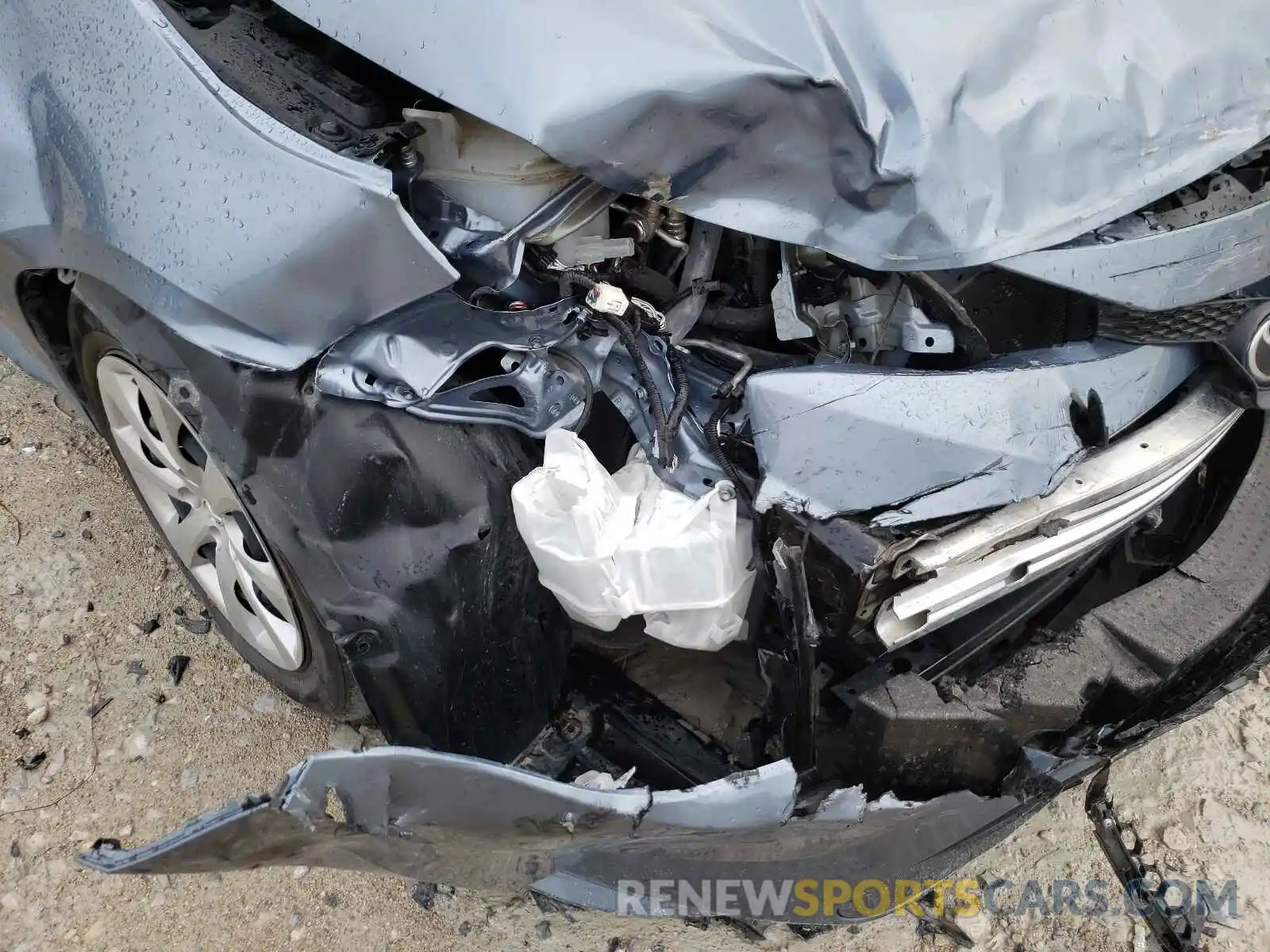 9 Photograph of a damaged car 5YFEPRAE0LP004009 TOYOTA COROLLA 2020