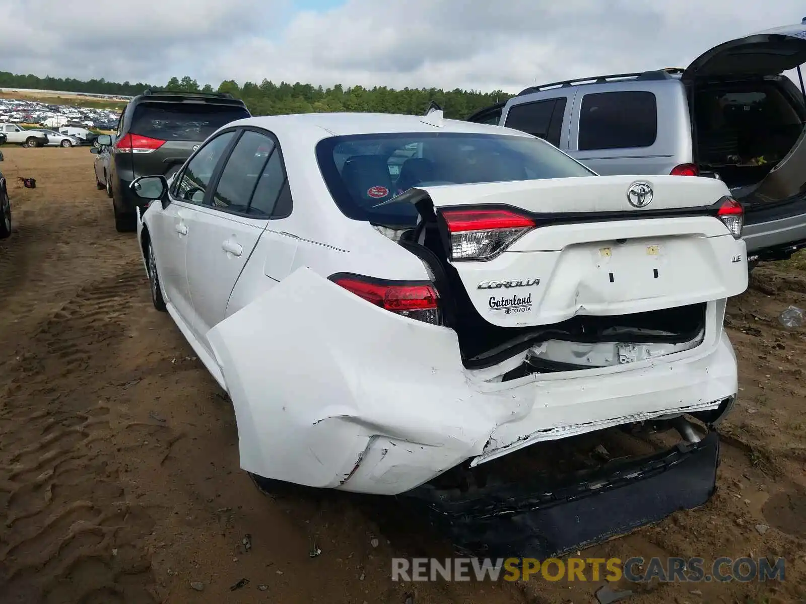 3 Photograph of a damaged car 5YFEPRAE0LP006536 TOYOTA COROLLA 2020