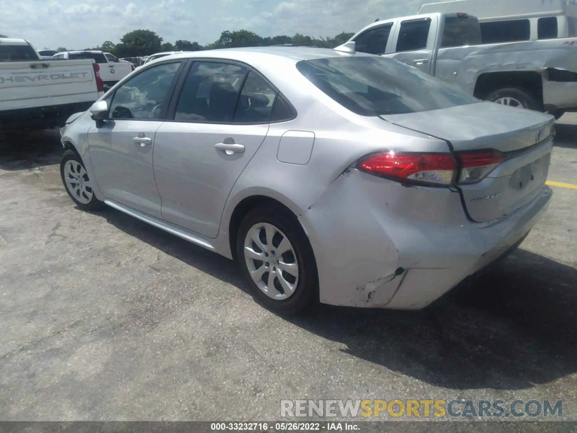 3 Photograph of a damaged car 5YFEPRAE0LP008691 TOYOTA COROLLA 2020