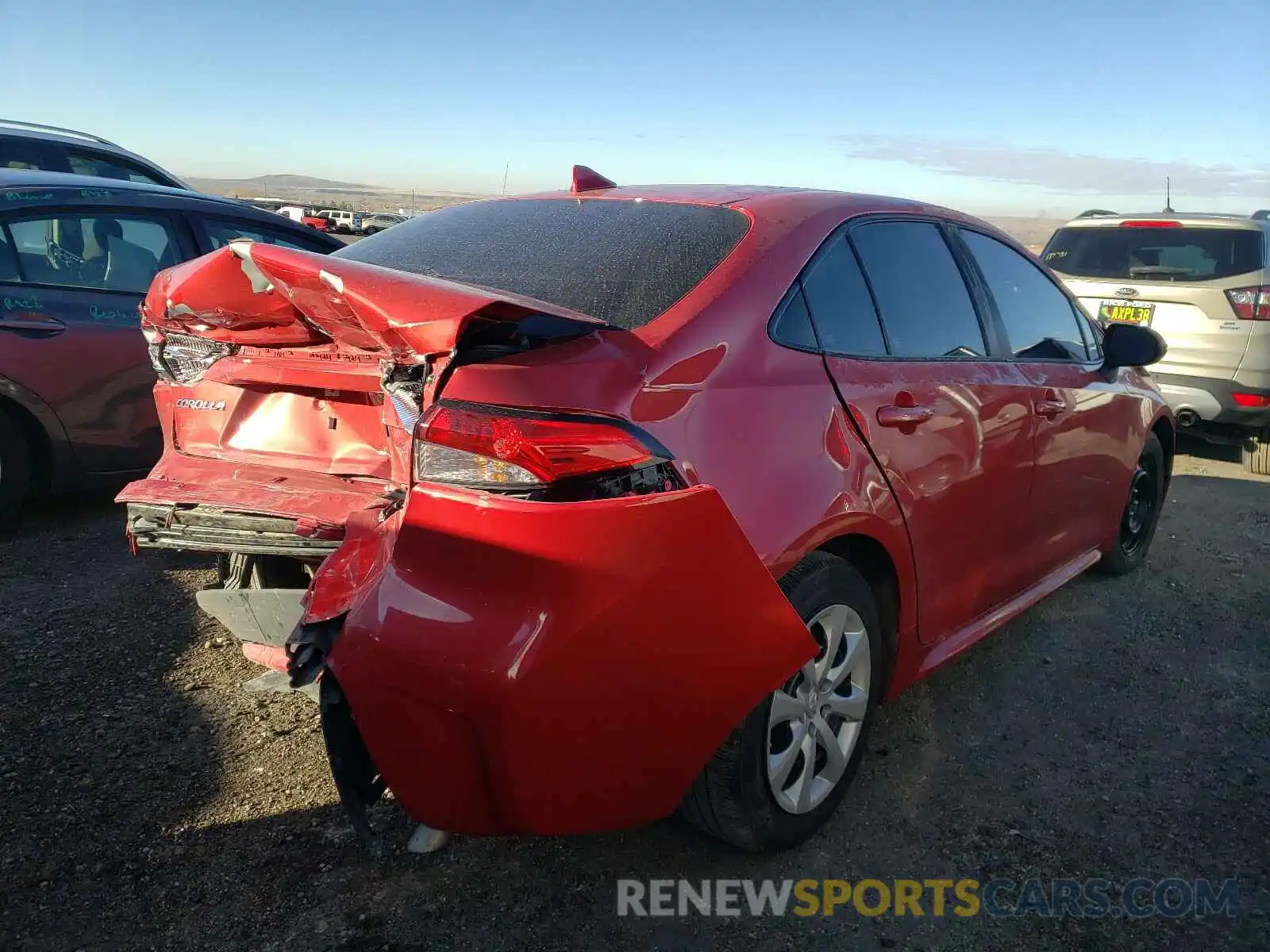 4 Photograph of a damaged car 5YFEPRAE0LP009341 TOYOTA COROLLA 2020