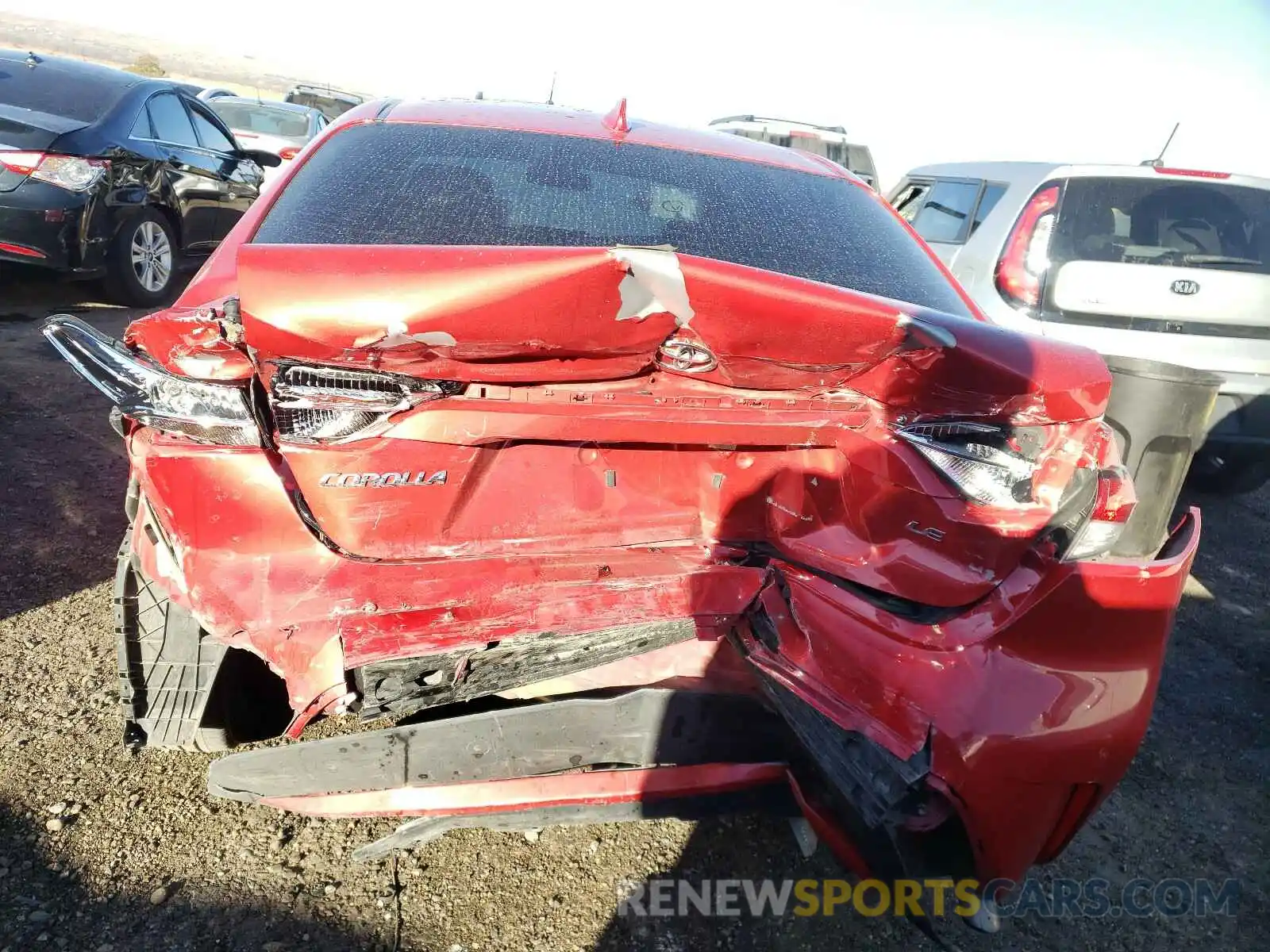 9 Photograph of a damaged car 5YFEPRAE0LP009341 TOYOTA COROLLA 2020