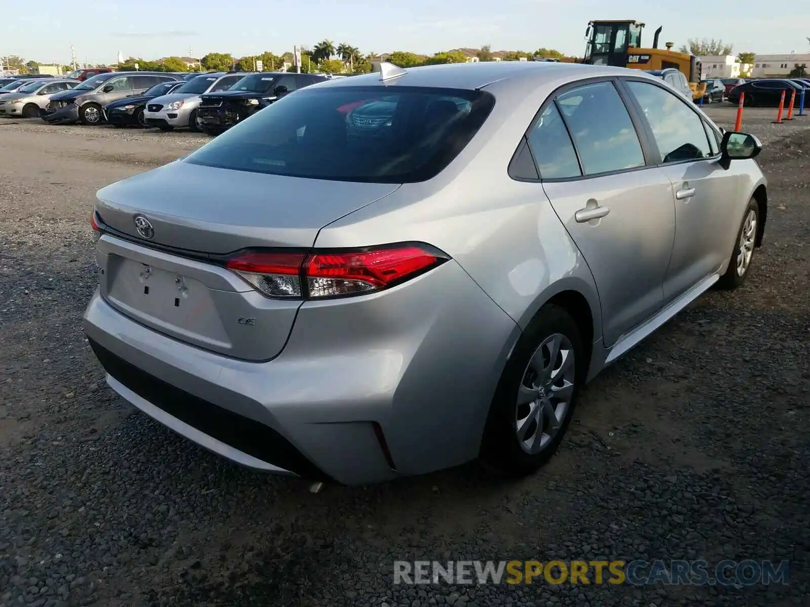 4 Photograph of a damaged car 5YFEPRAE0LP009517 TOYOTA COROLLA 2020