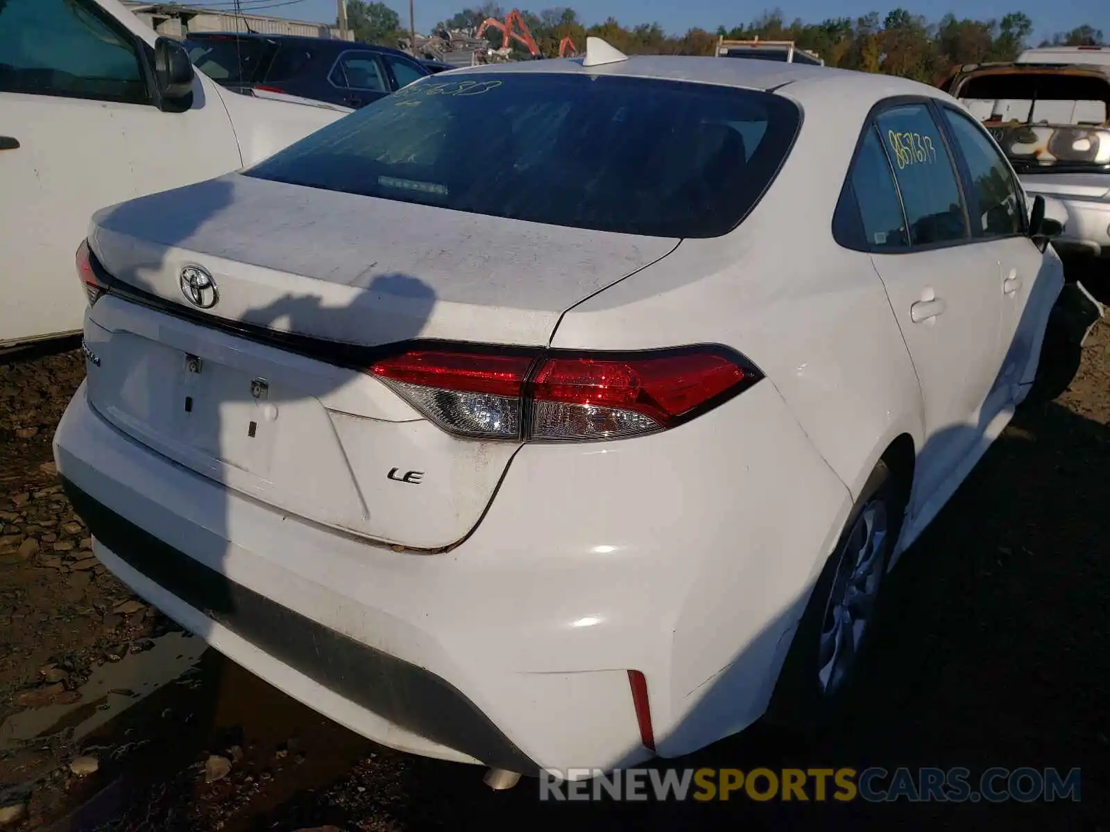 4 Photograph of a damaged car 5YFEPRAE0LP010361 TOYOTA COROLLA 2020