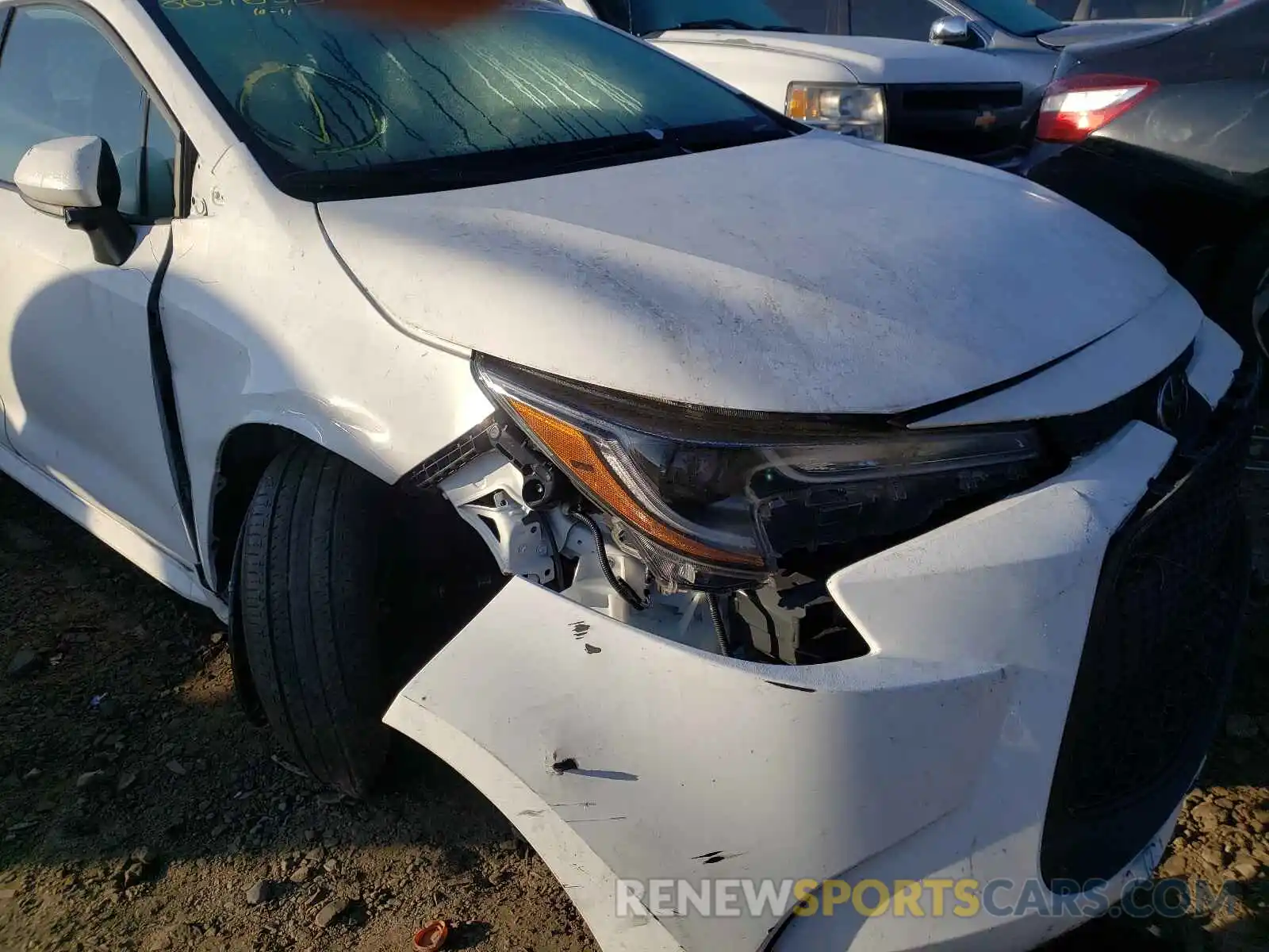 9 Photograph of a damaged car 5YFEPRAE0LP010361 TOYOTA COROLLA 2020