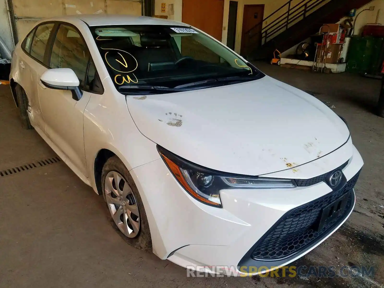 1 Photograph of a damaged car 5YFEPRAE0LP010621 TOYOTA COROLLA 2020