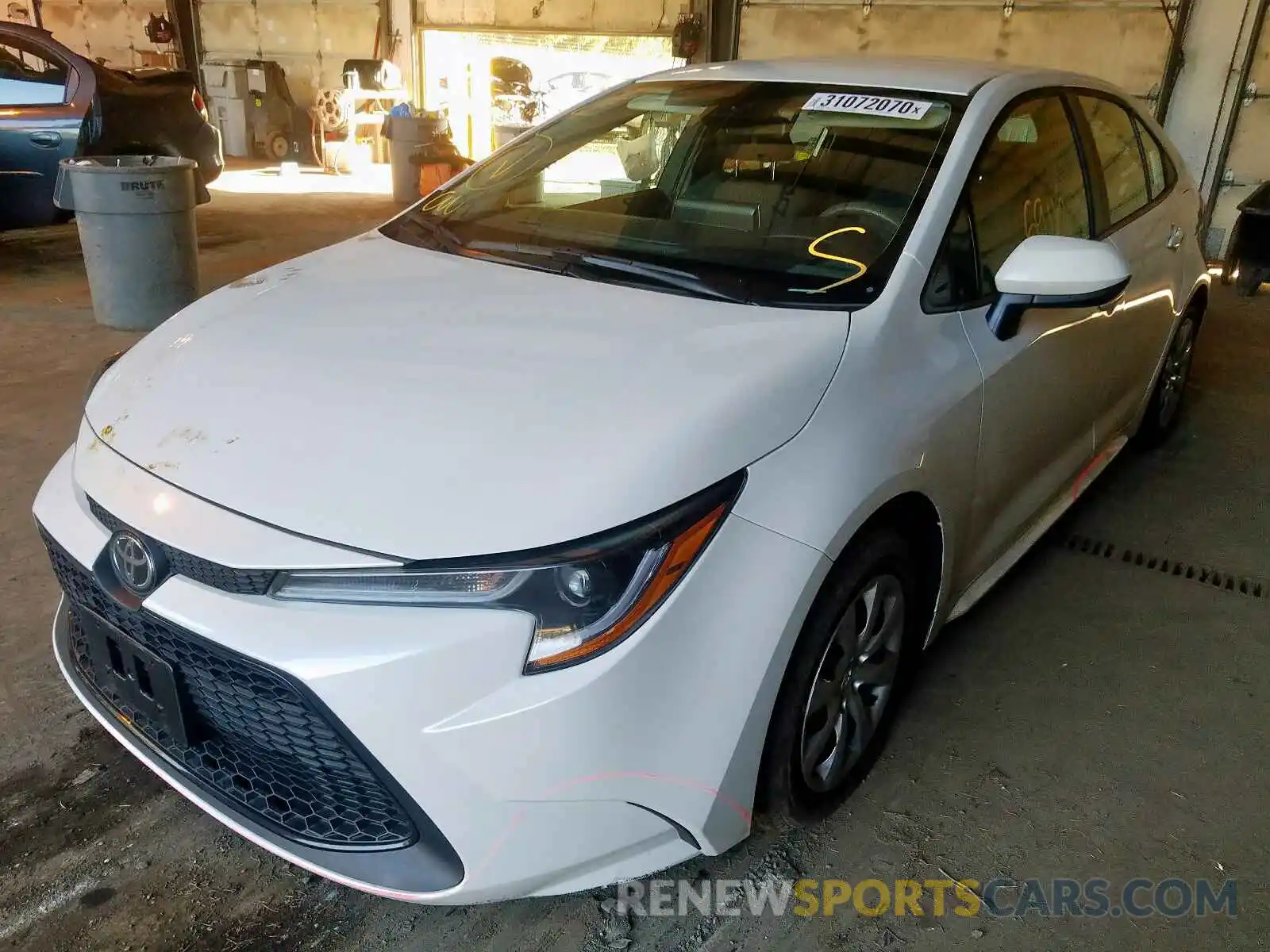 2 Photograph of a damaged car 5YFEPRAE0LP010621 TOYOTA COROLLA 2020