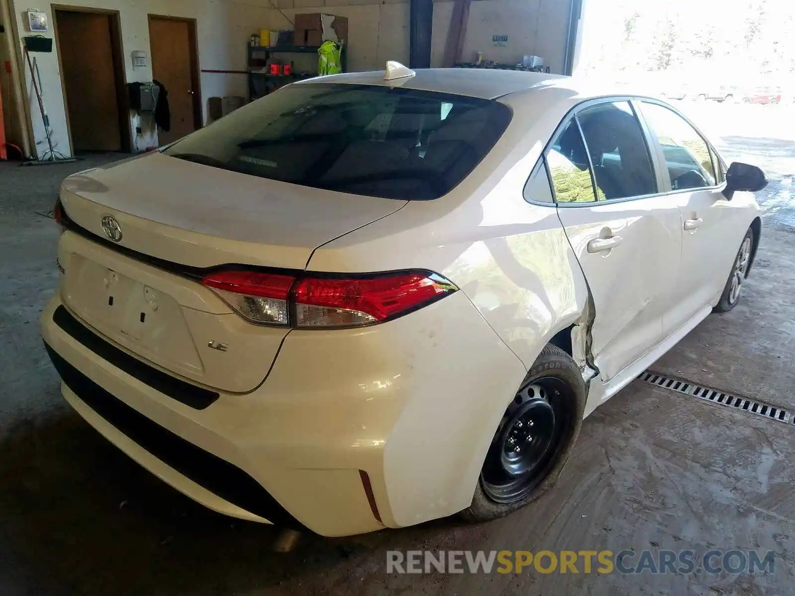 4 Photograph of a damaged car 5YFEPRAE0LP010621 TOYOTA COROLLA 2020