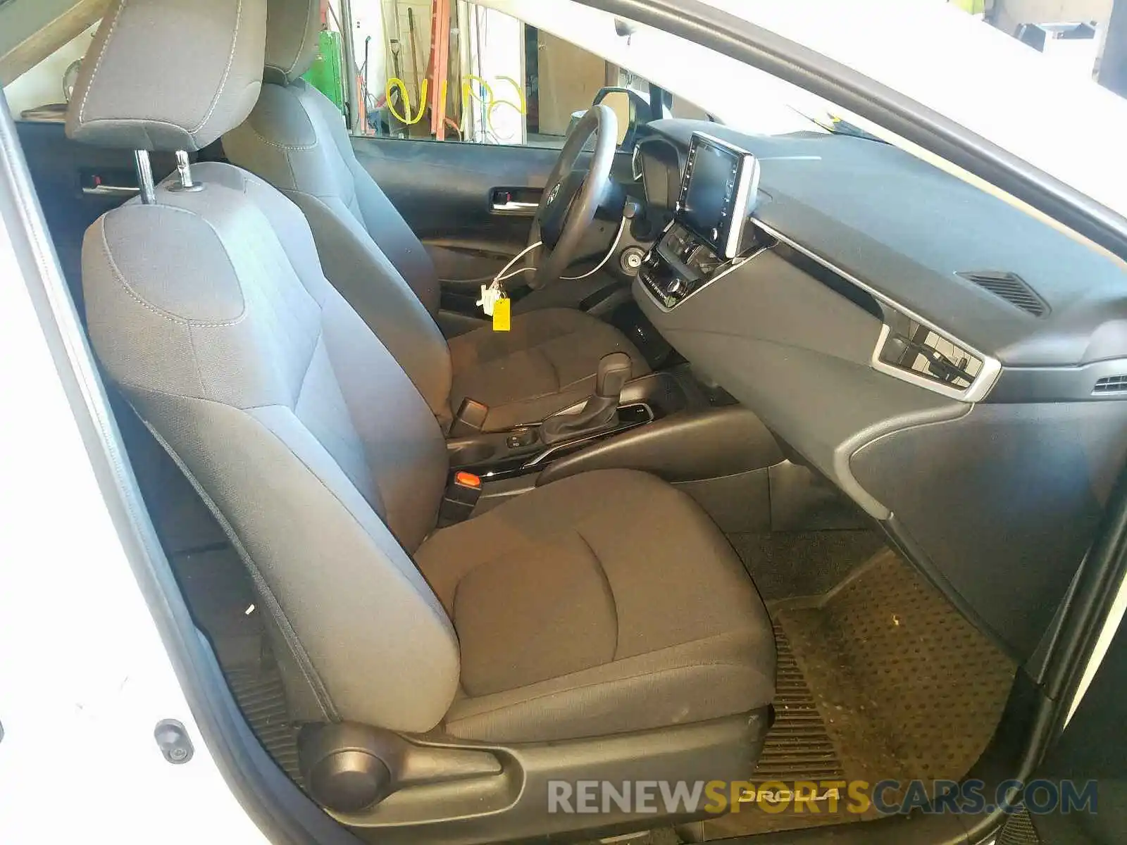 5 Photograph of a damaged car 5YFEPRAE0LP010621 TOYOTA COROLLA 2020