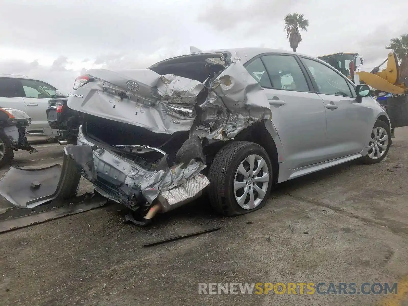 4 Photograph of a damaged car 5YFEPRAE0LP011896 TOYOTA COROLLA 2020