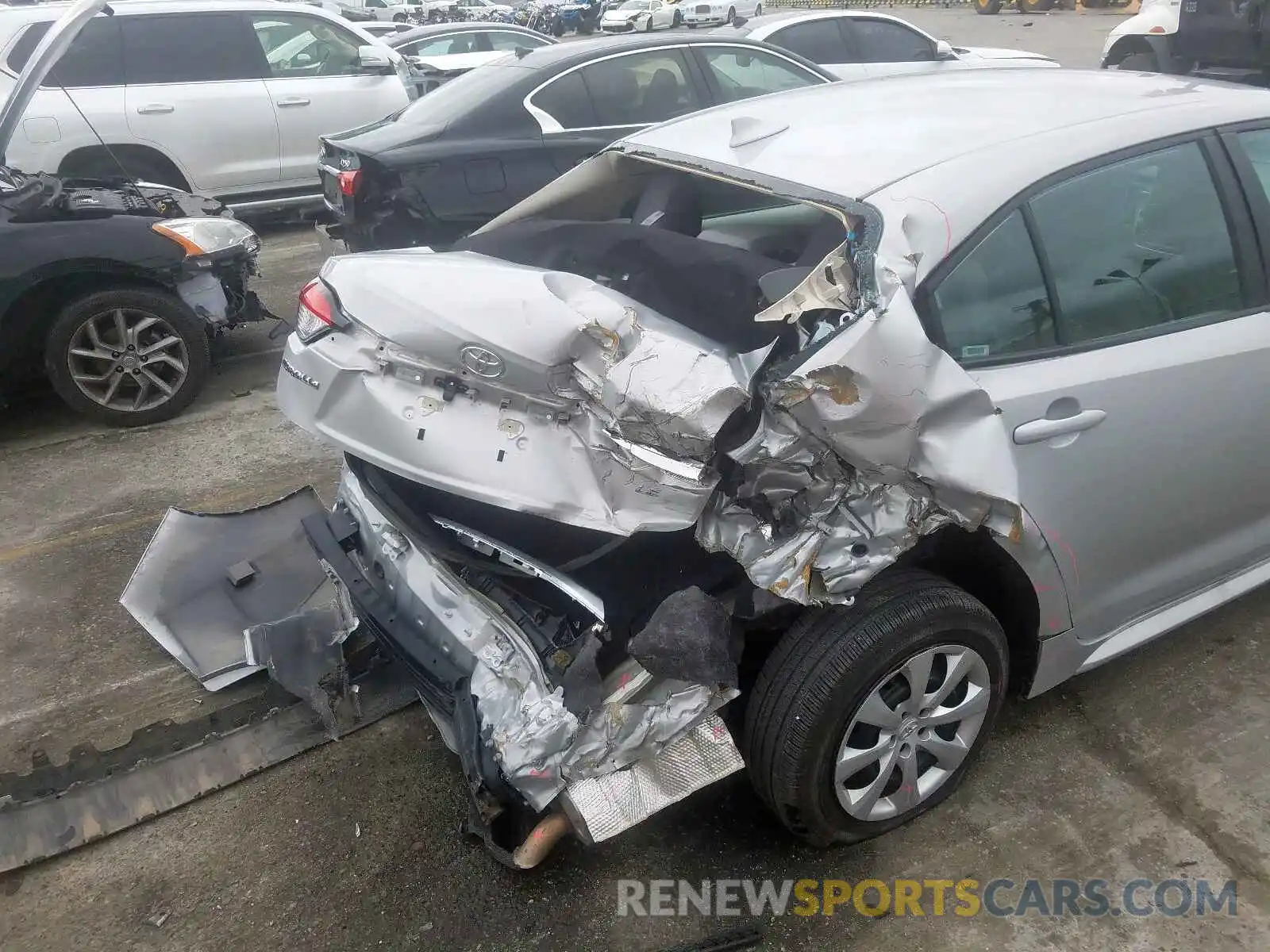 9 Photograph of a damaged car 5YFEPRAE0LP011896 TOYOTA COROLLA 2020