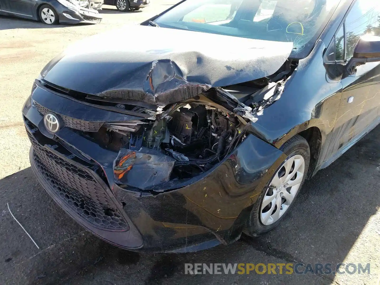 9 Photograph of a damaged car 5YFEPRAE0LP018167 TOYOTA COROLLA 2020