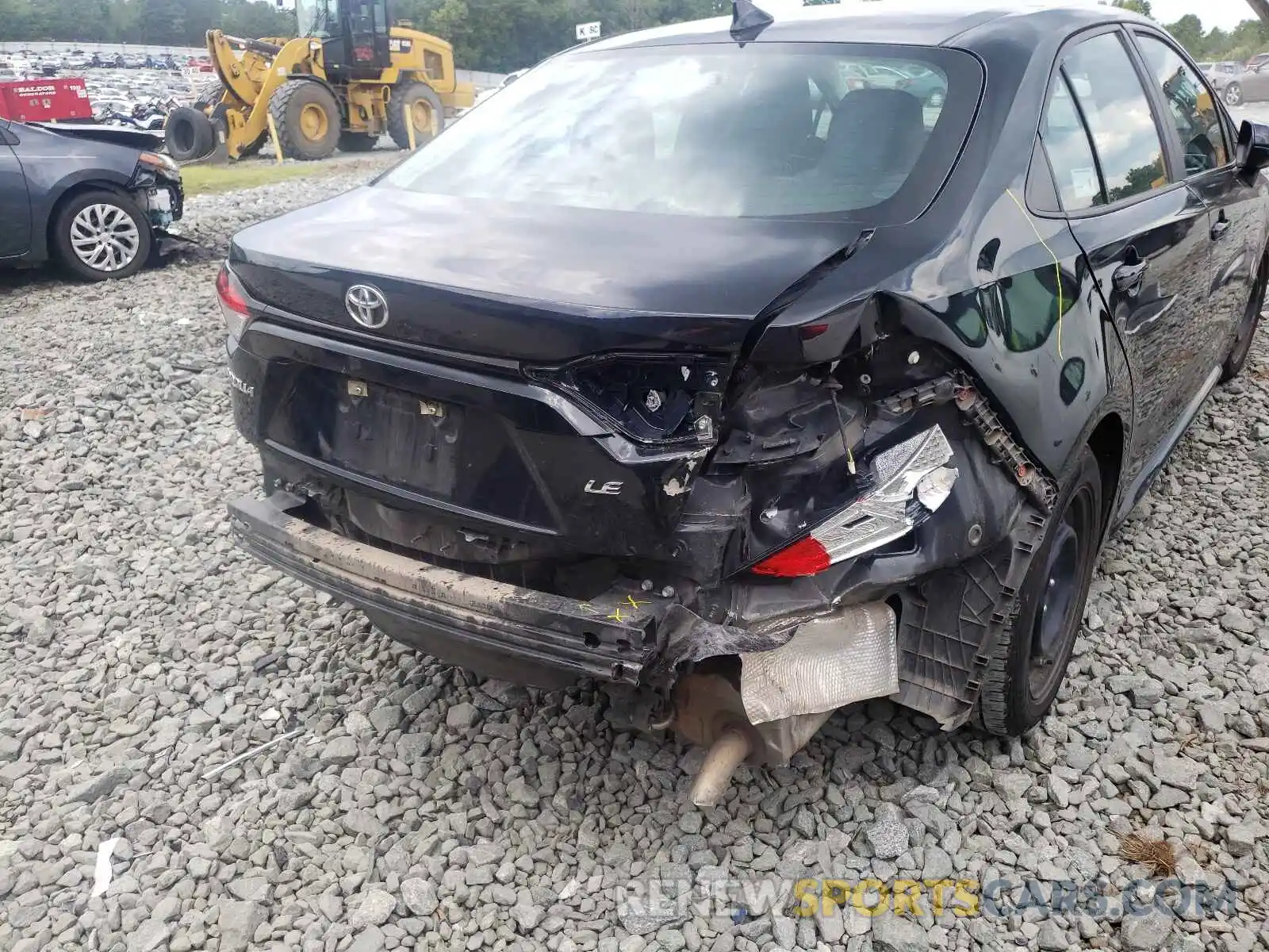 9 Photograph of a damaged car 5YFEPRAE0LP019240 TOYOTA COROLLA 2020