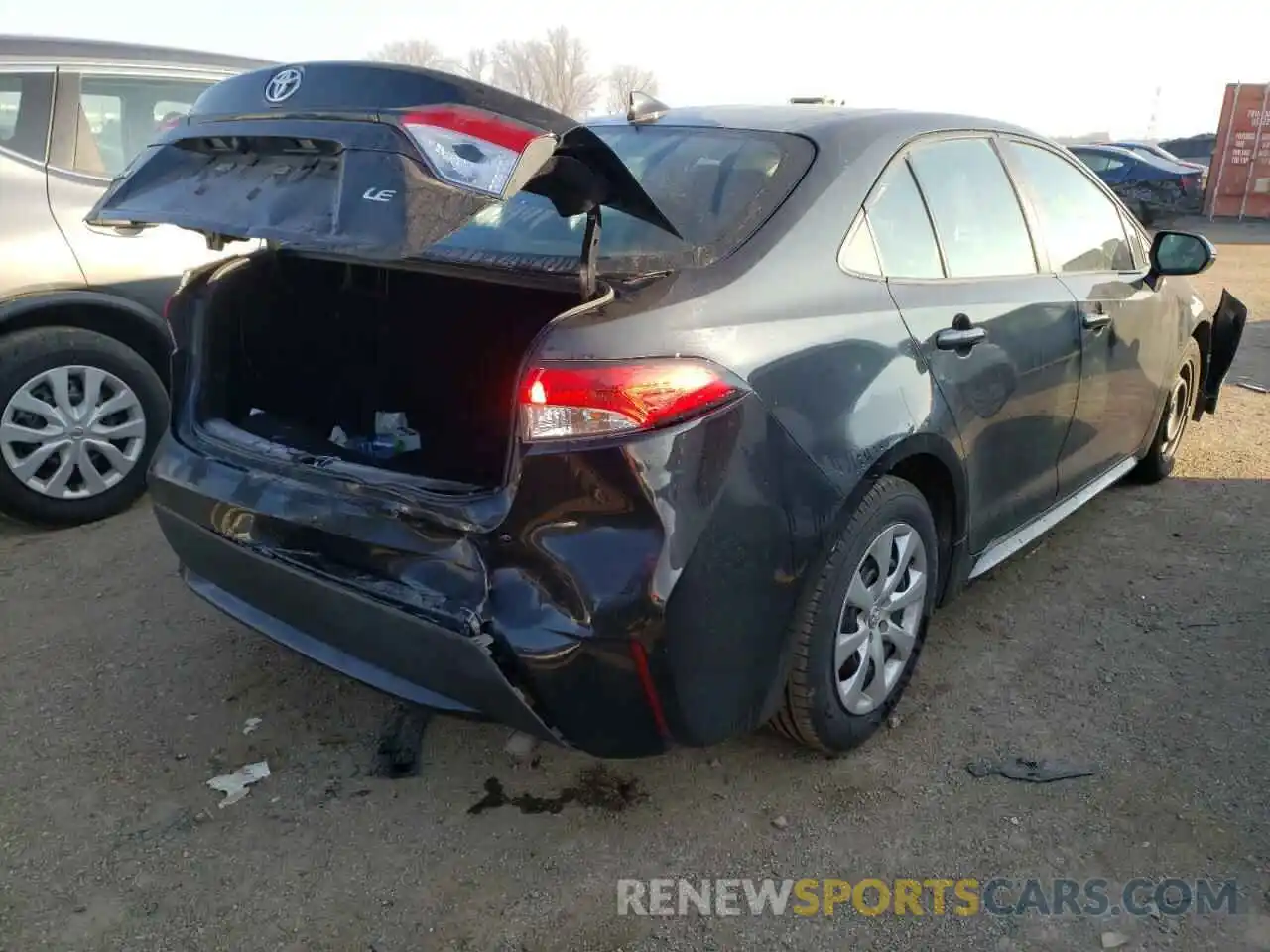 4 Photograph of a damaged car 5YFEPRAE0LP020081 TOYOTA COROLLA 2020