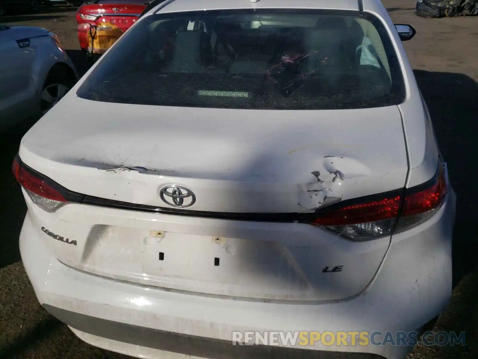 10 Photograph of a damaged car 5YFEPRAE0LP021215 TOYOTA COROLLA 2020