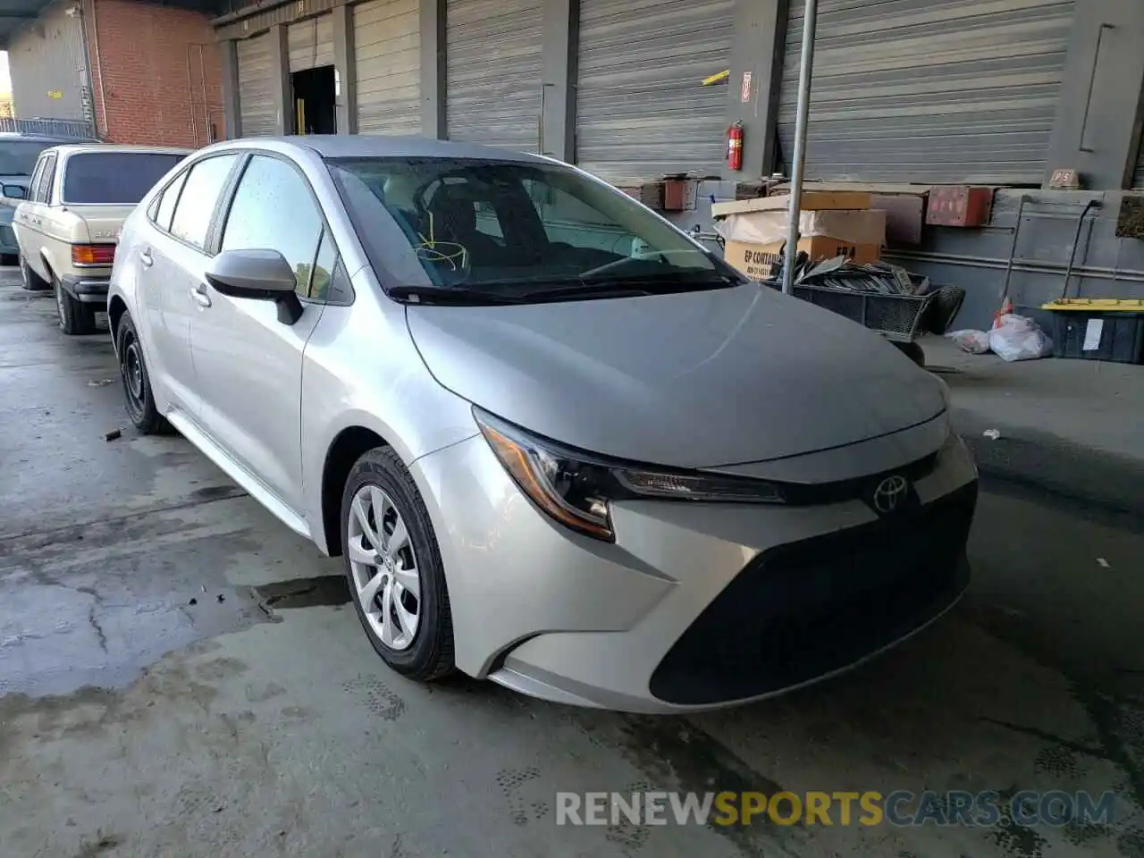 1 Photograph of a damaged car 5YFEPRAE0LP021957 TOYOTA COROLLA 2020