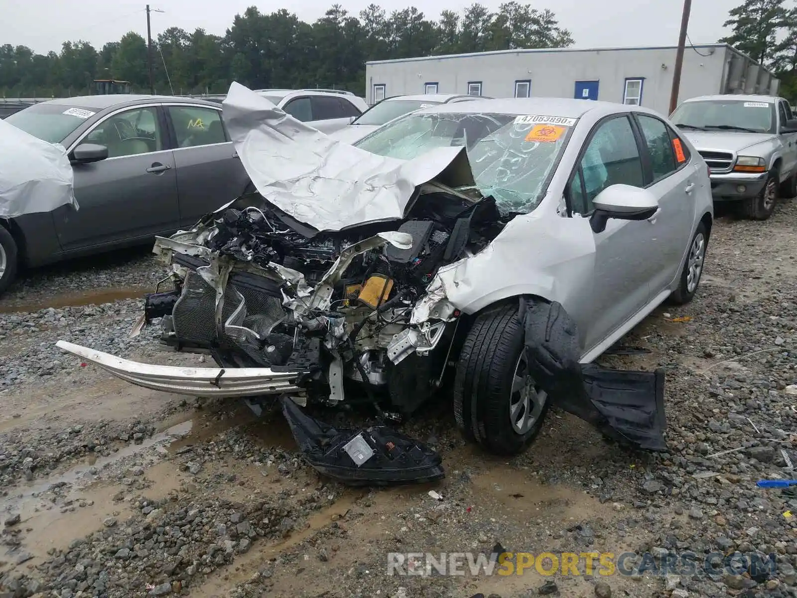 2 Photograph of a damaged car 5YFEPRAE0LP023109 TOYOTA COROLLA 2020