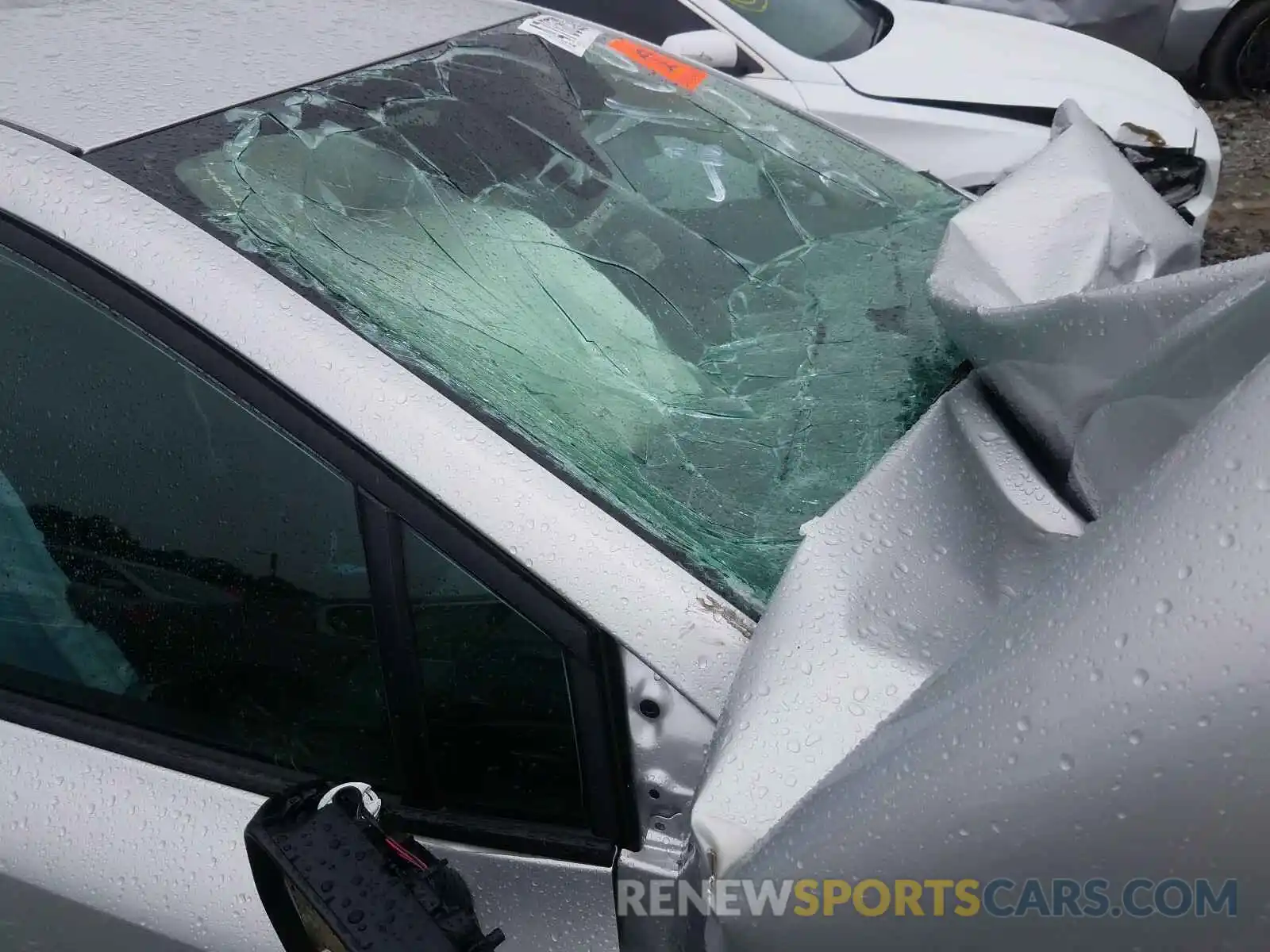 9 Photograph of a damaged car 5YFEPRAE0LP023109 TOYOTA COROLLA 2020