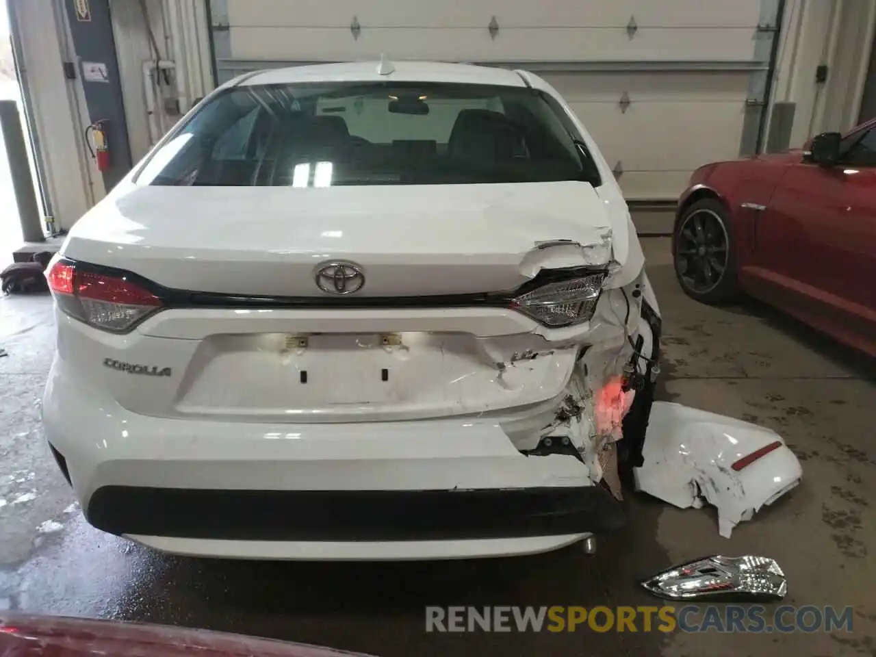 9 Photograph of a damaged car 5YFEPRAE0LP023854 TOYOTA COROLLA 2020