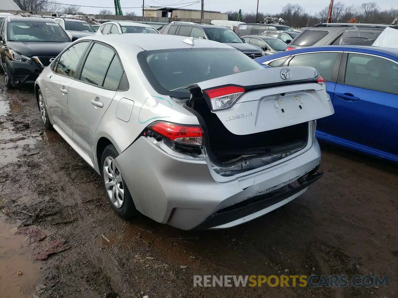 3 Photograph of a damaged car 5YFEPRAE0LP024566 TOYOTA COROLLA 2020