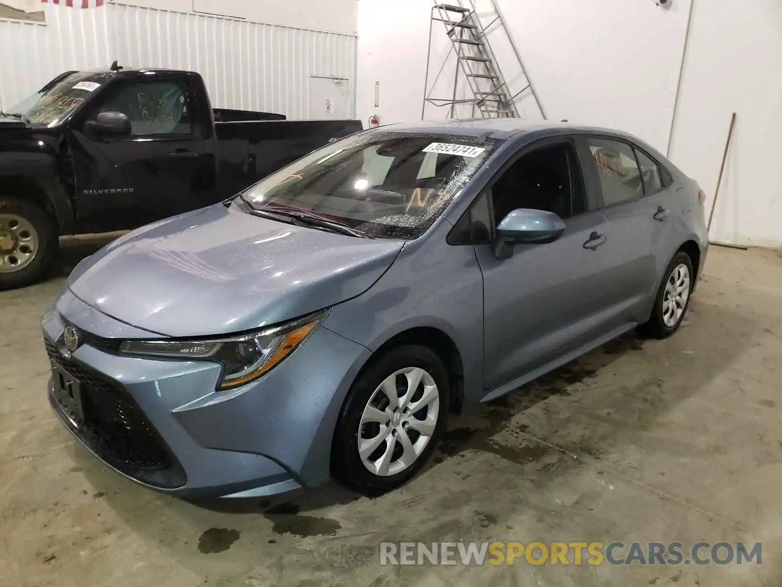 2 Photograph of a damaged car 5YFEPRAE0LP024972 TOYOTA COROLLA 2020