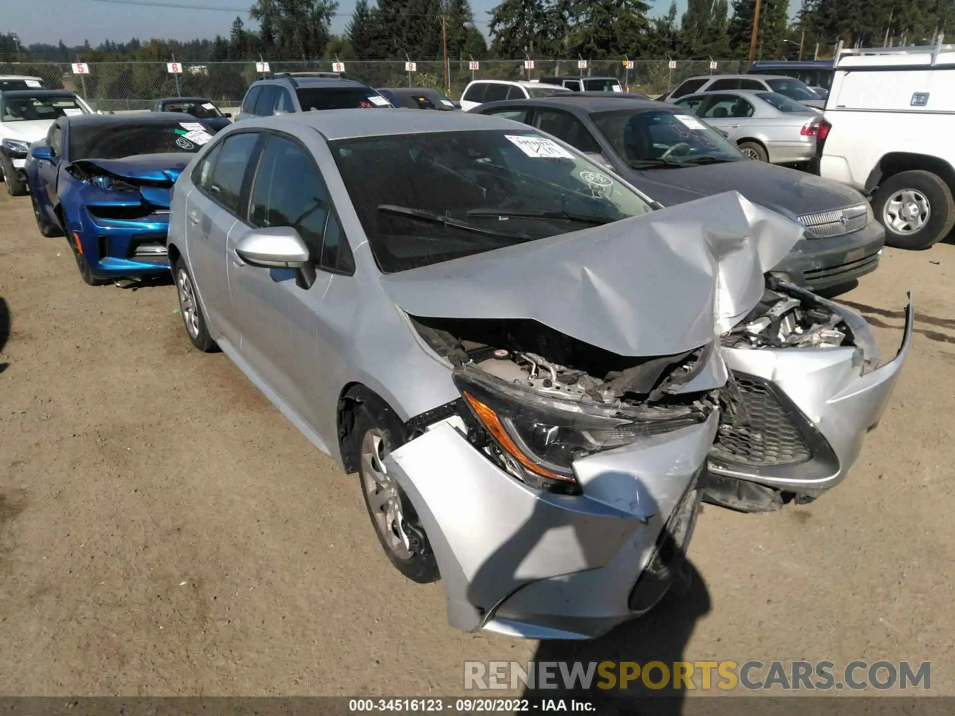 1 Photograph of a damaged car 5YFEPRAE0LP025328 TOYOTA COROLLA 2020