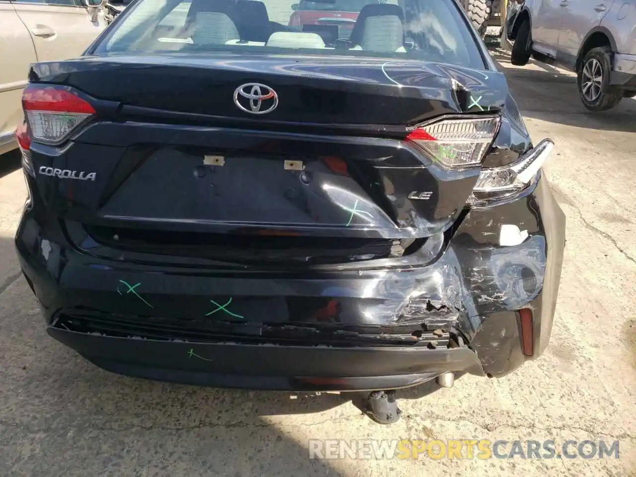 9 Photograph of a damaged car 5YFEPRAE0LP025989 TOYOTA COROLLA 2020